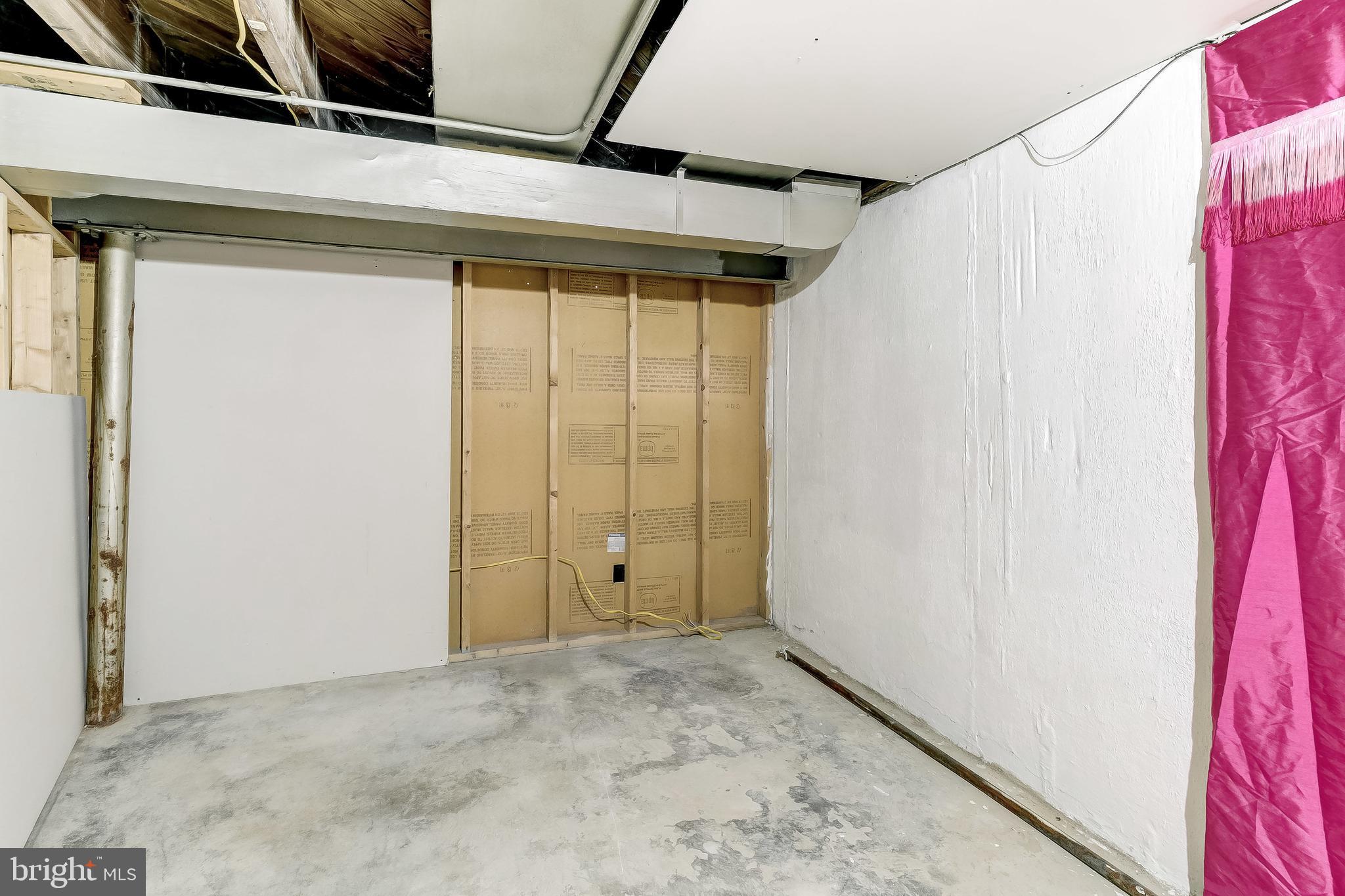 MORAVIA PARK - Residential