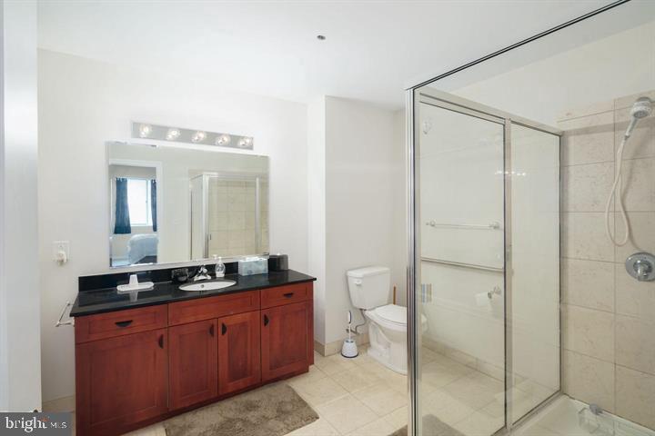 WATERFRONT SQUARE - Residential