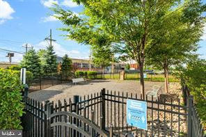 WATERFRONT SQUARE - Residential