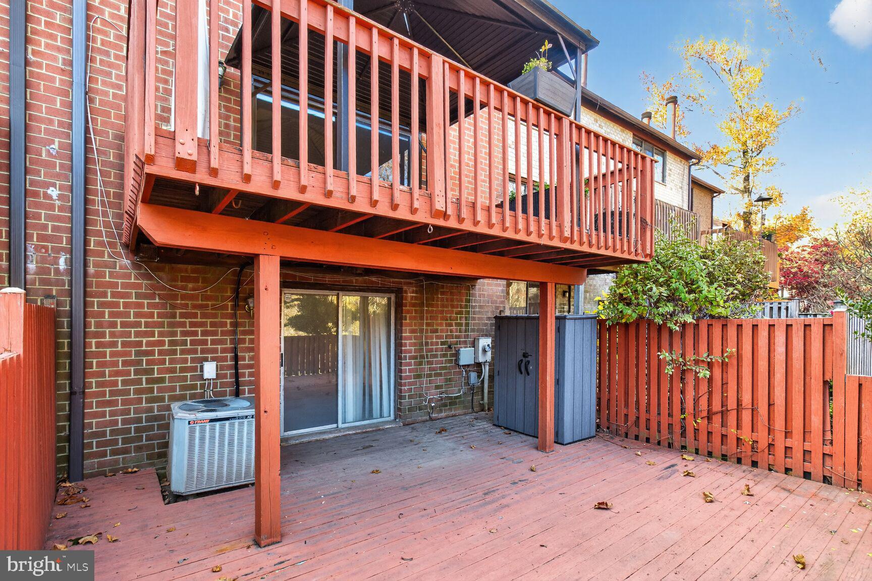 VILLAGE OF OWEN BROWN - Residential