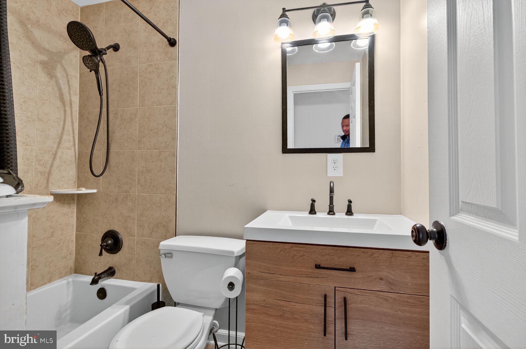 VILLAGE OF OWEN BROWN - Residential