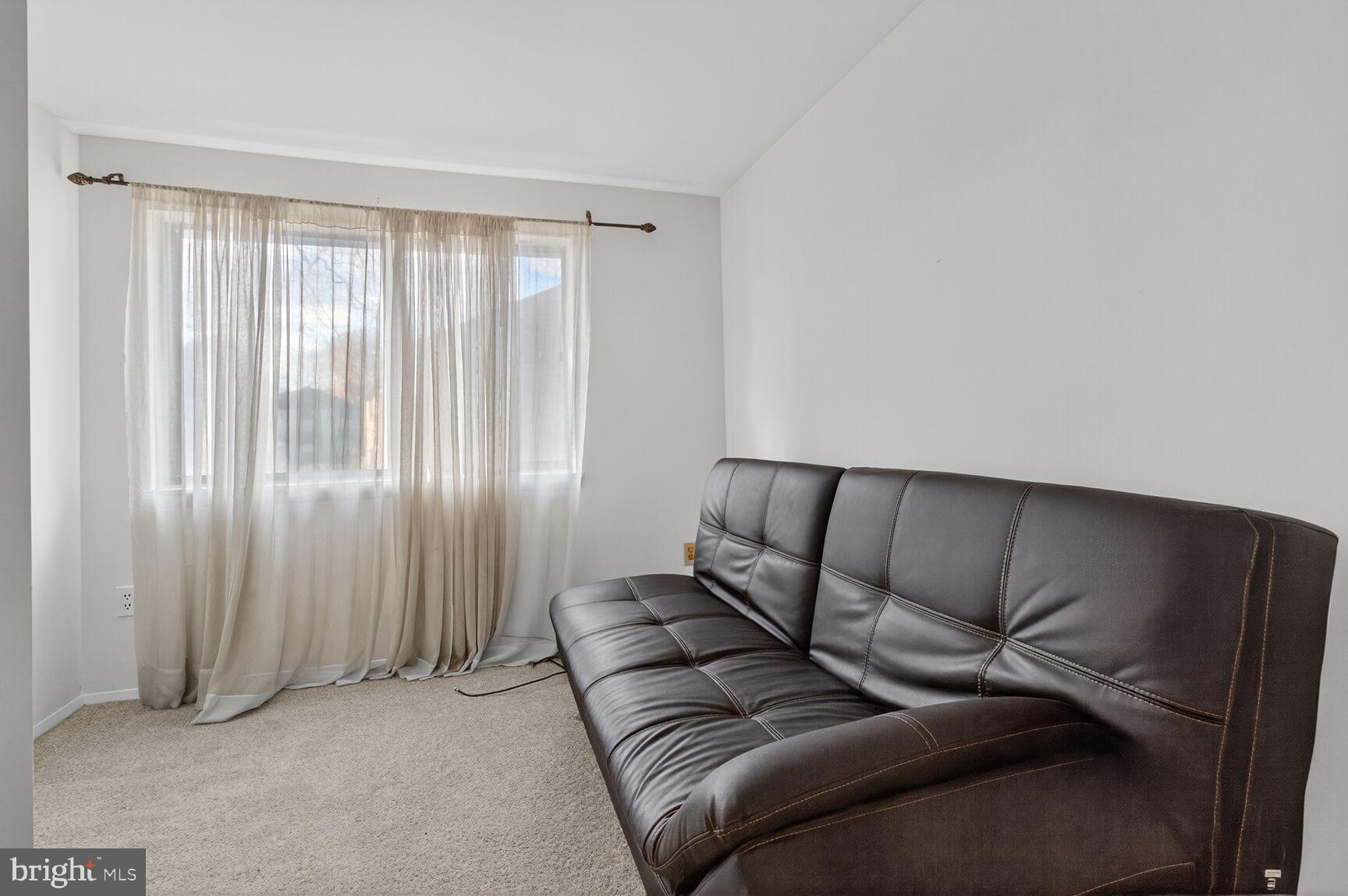 VILLAGE OF OWEN BROWN - Residential