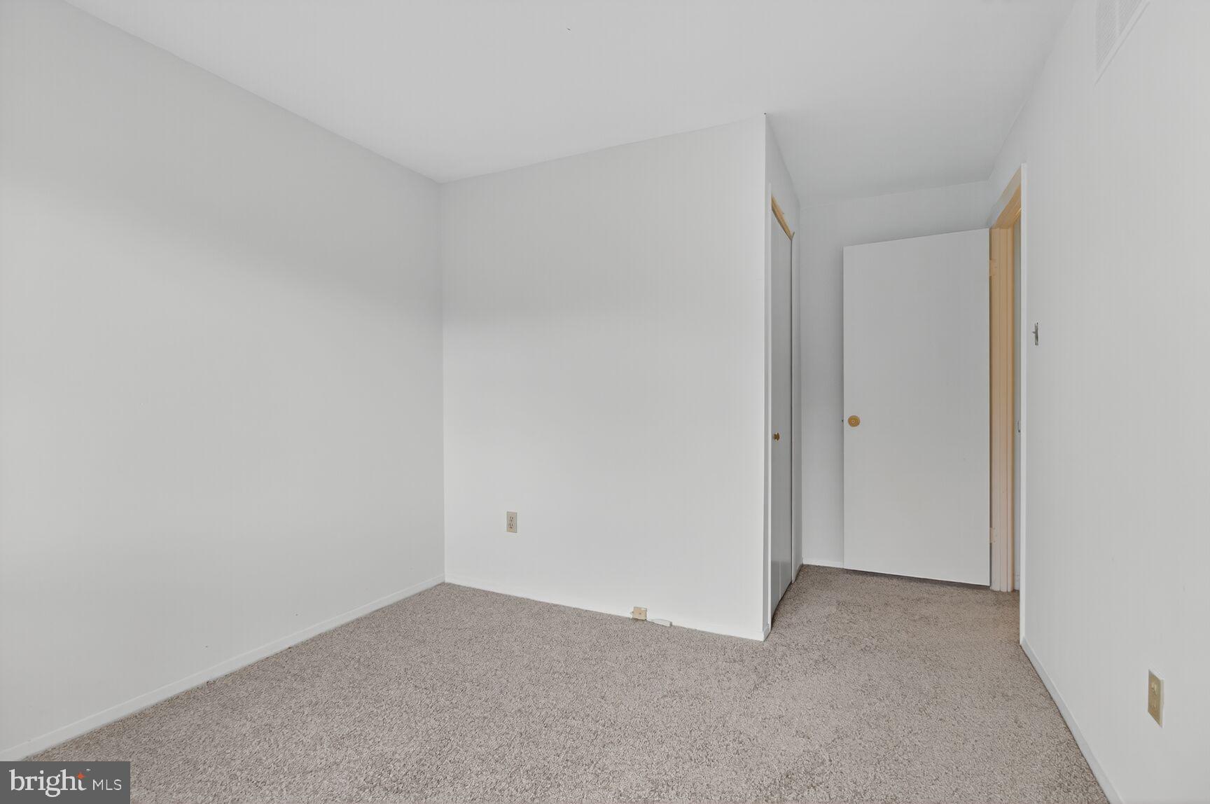 VILLAGE OF OWEN BROWN - Residential