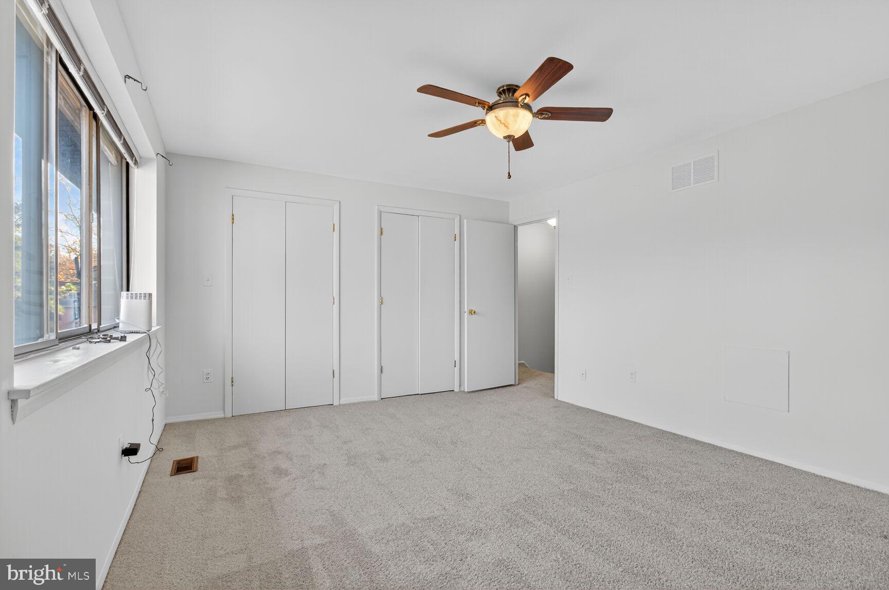 VILLAGE OF OWEN BROWN - Residential