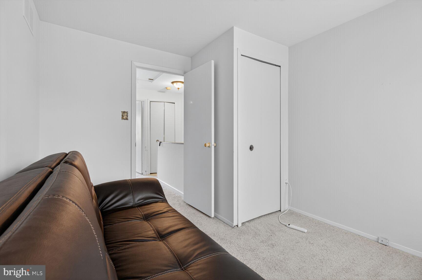 VILLAGE OF OWEN BROWN - Residential