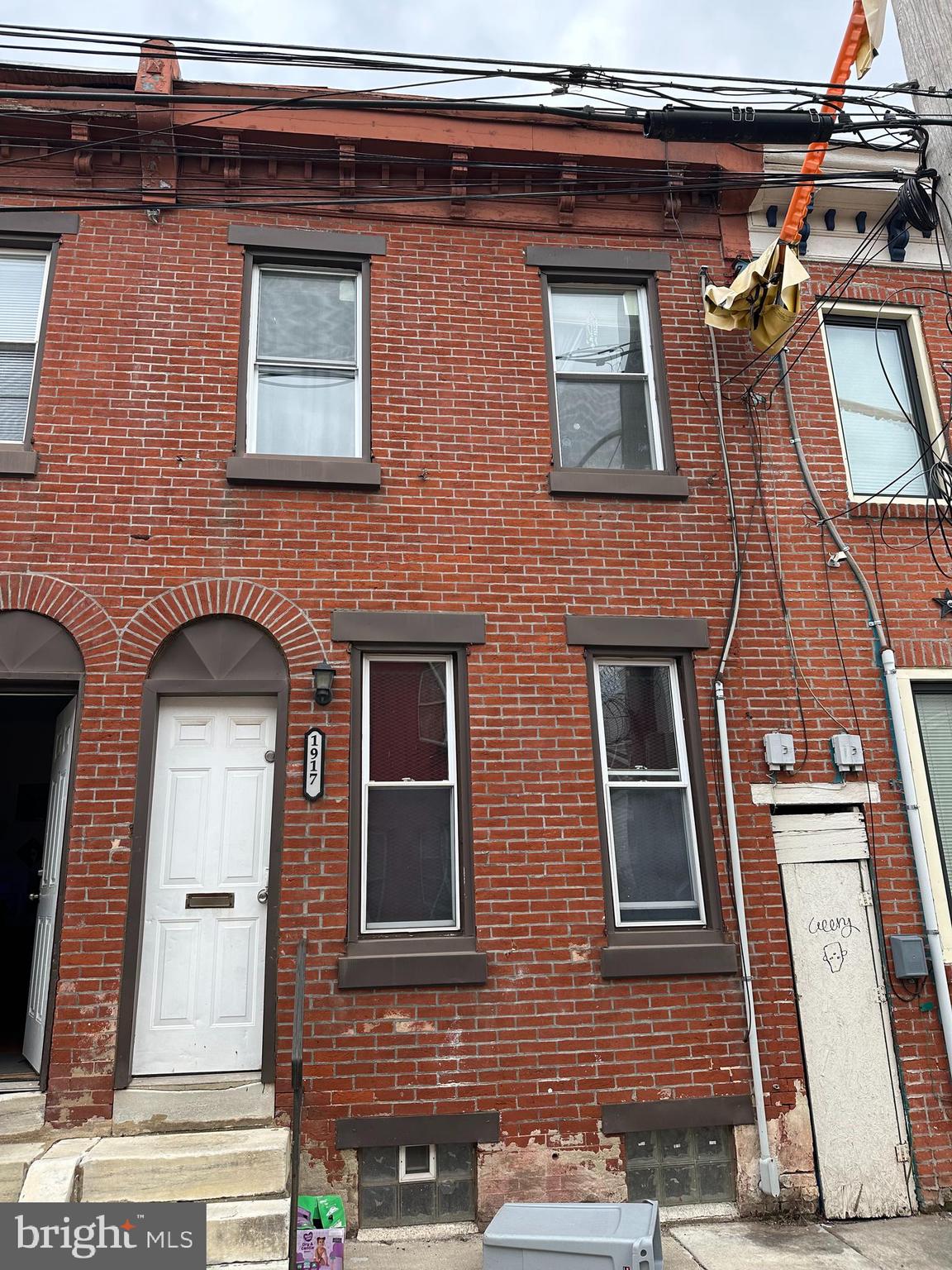 1917 - 1921 N DARIEN STREET