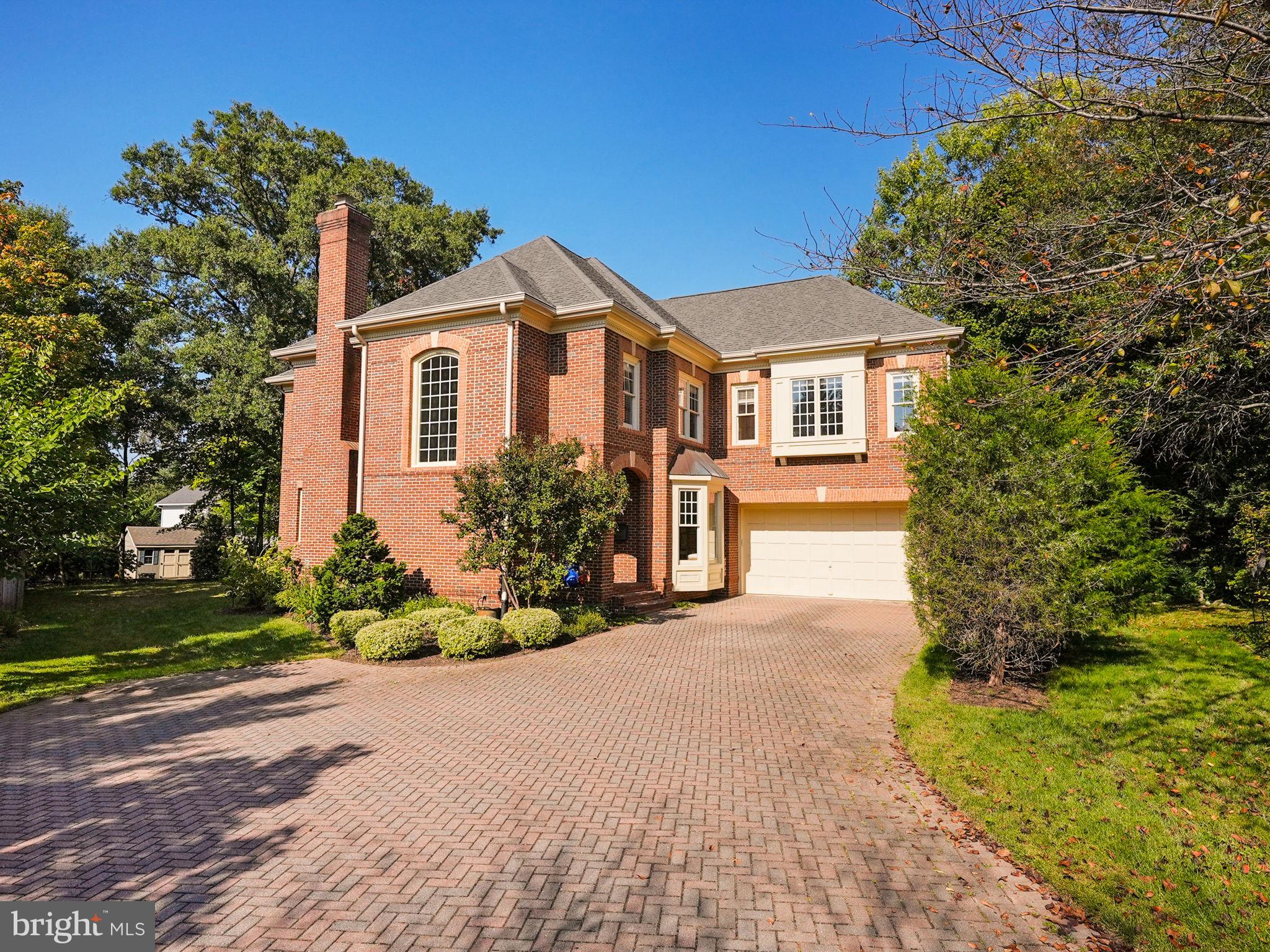 SHIRLEY WOODS - Residential