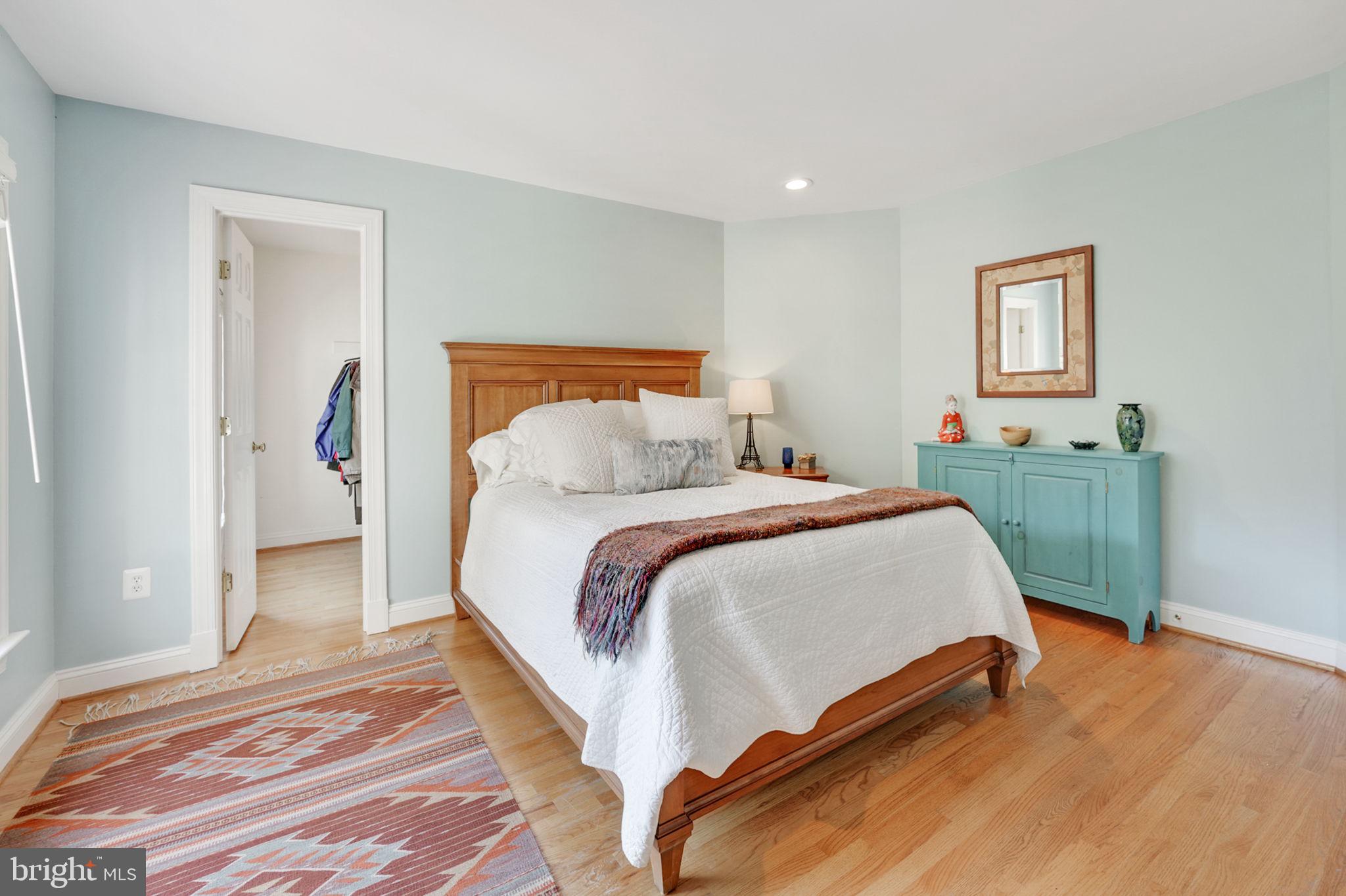 SHIRLEY WOODS - Residential