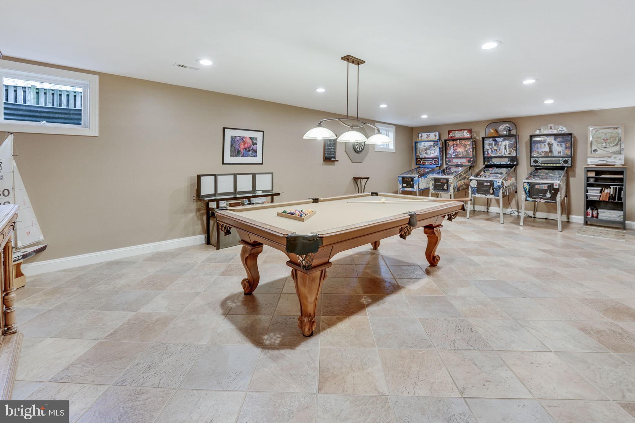 SHIRLEY WOODS - Residential