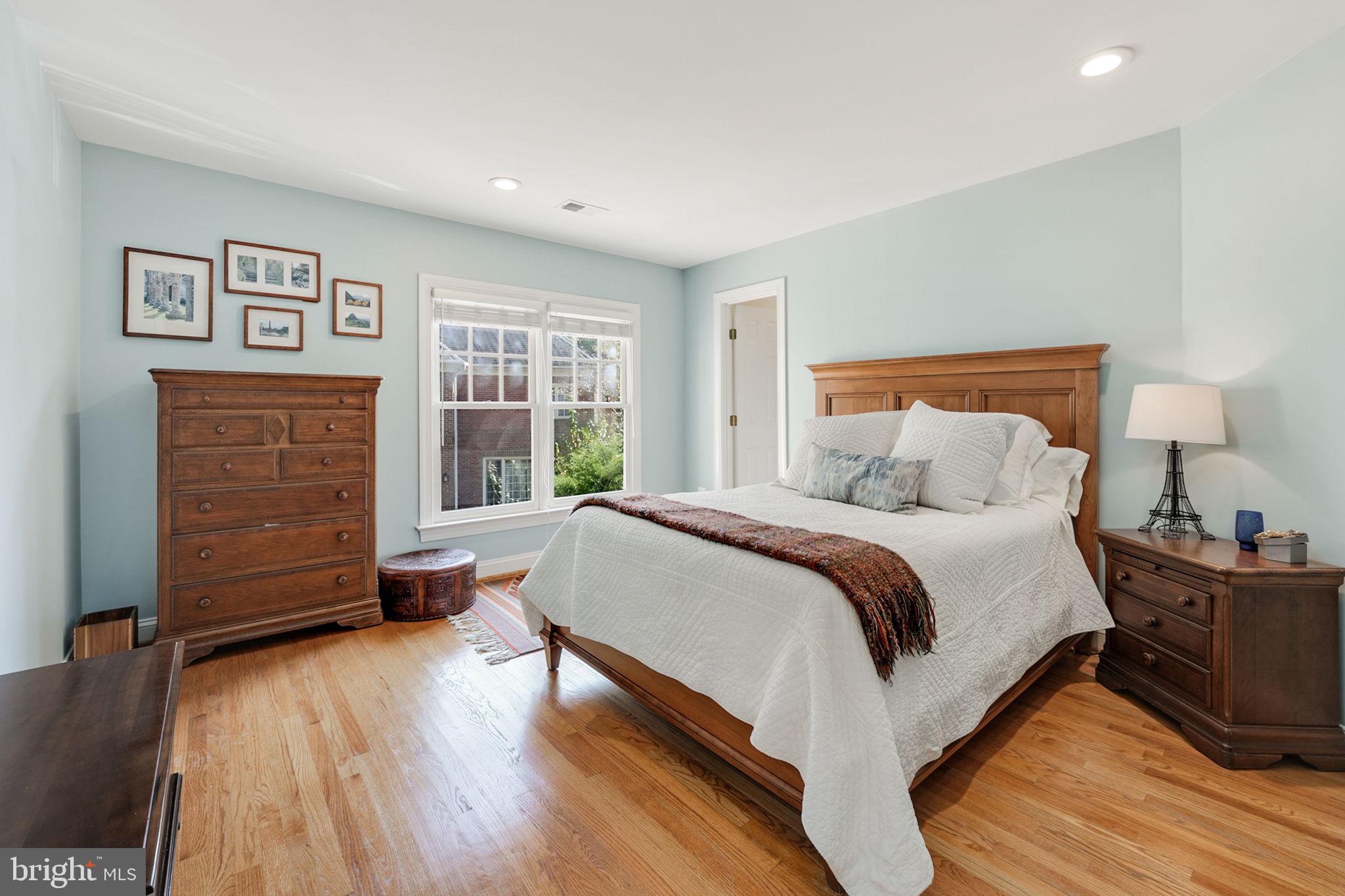 SHIRLEY WOODS - Residential