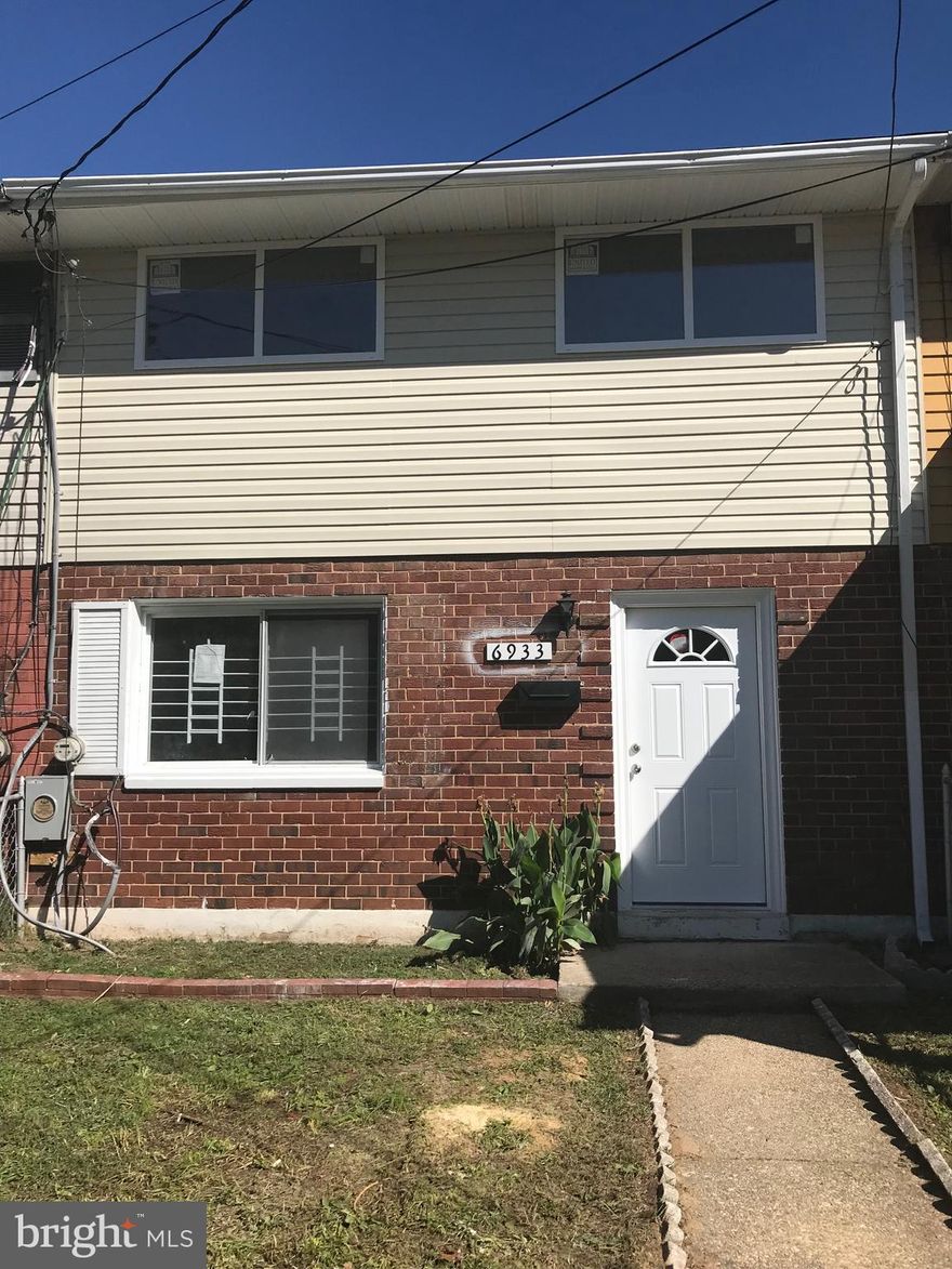 Beautifully Renovated home which features hardwood floors, granite countertops, stainless steel appliances, and brand new carpet on upper level. Brand new A/C, hot water heater and electric as well. Best property on the market in Kent Village.