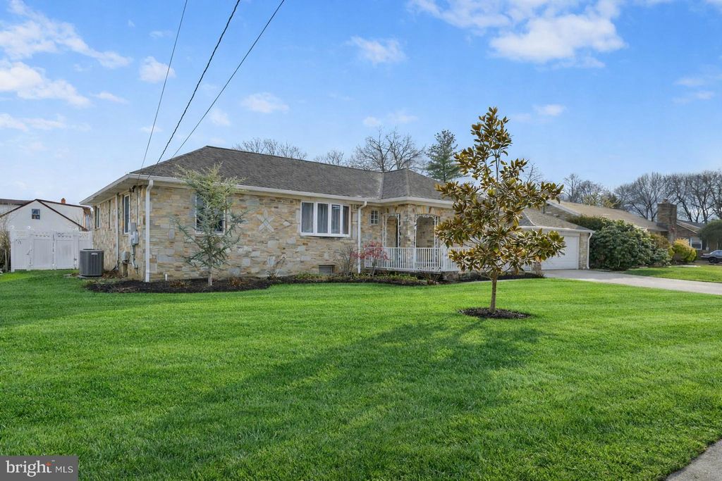 Photo of 21 Linden Road, BORDENTOWN, NJ 08505 (MLS # NJBL2104678)