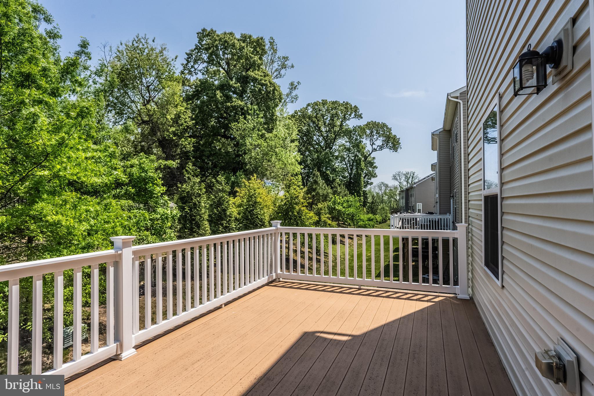 FEATHERSTONE STATION - Residential