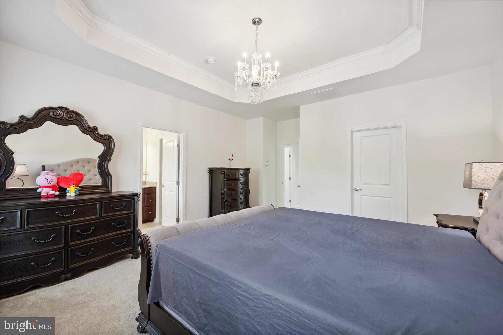 FEATHERSTONE STATION - Residential