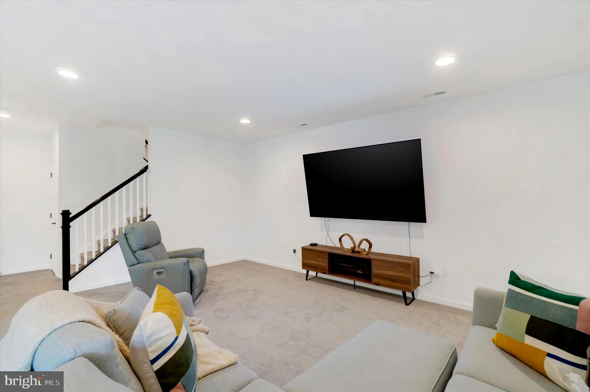 THE VIEWS AT BRIDGEWATER - Residential