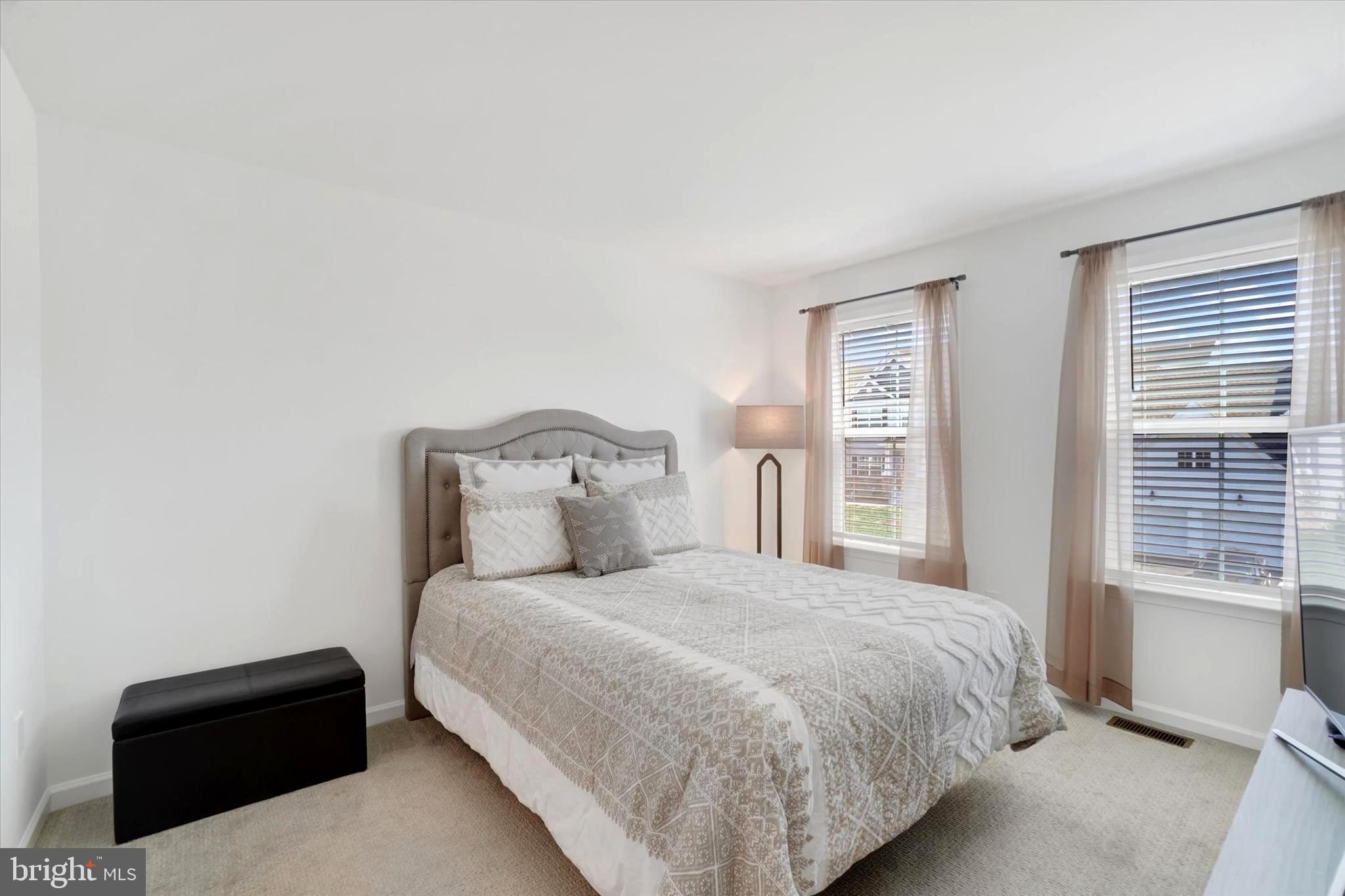 THE VIEWS AT BRIDGEWATER - Residential