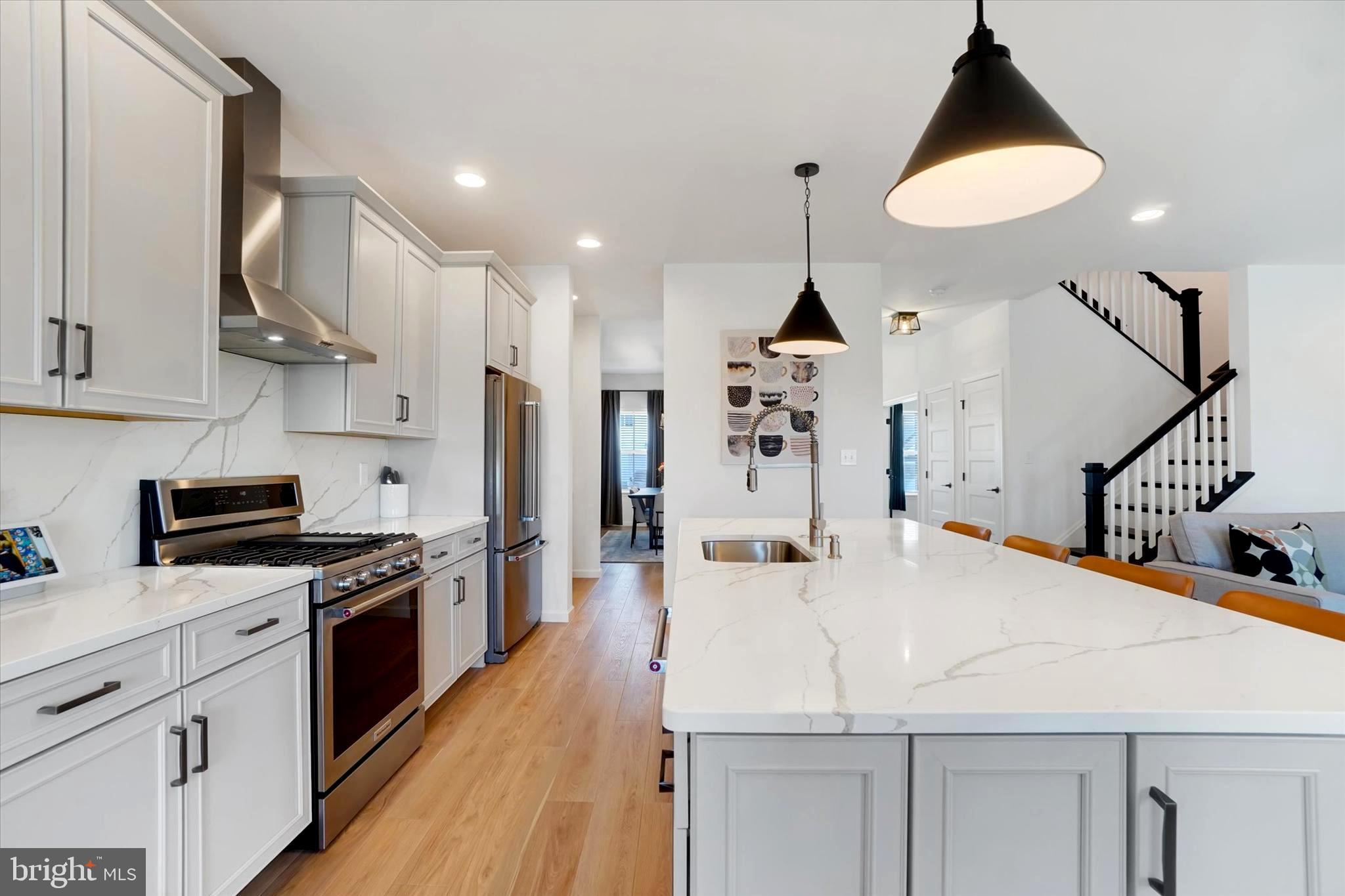 THE VIEWS AT BRIDGEWATER - Residential