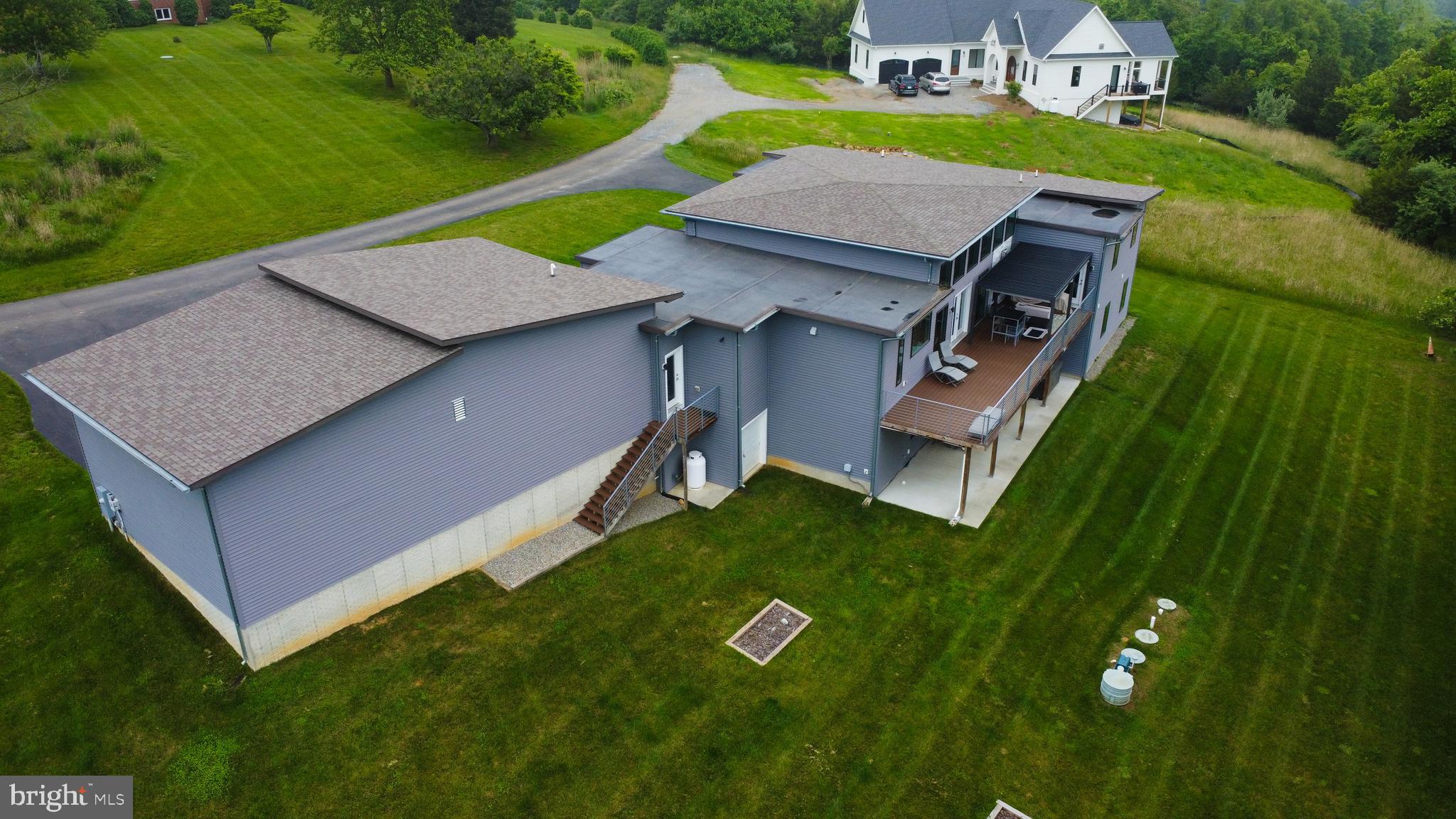 LEESBURG - Residential