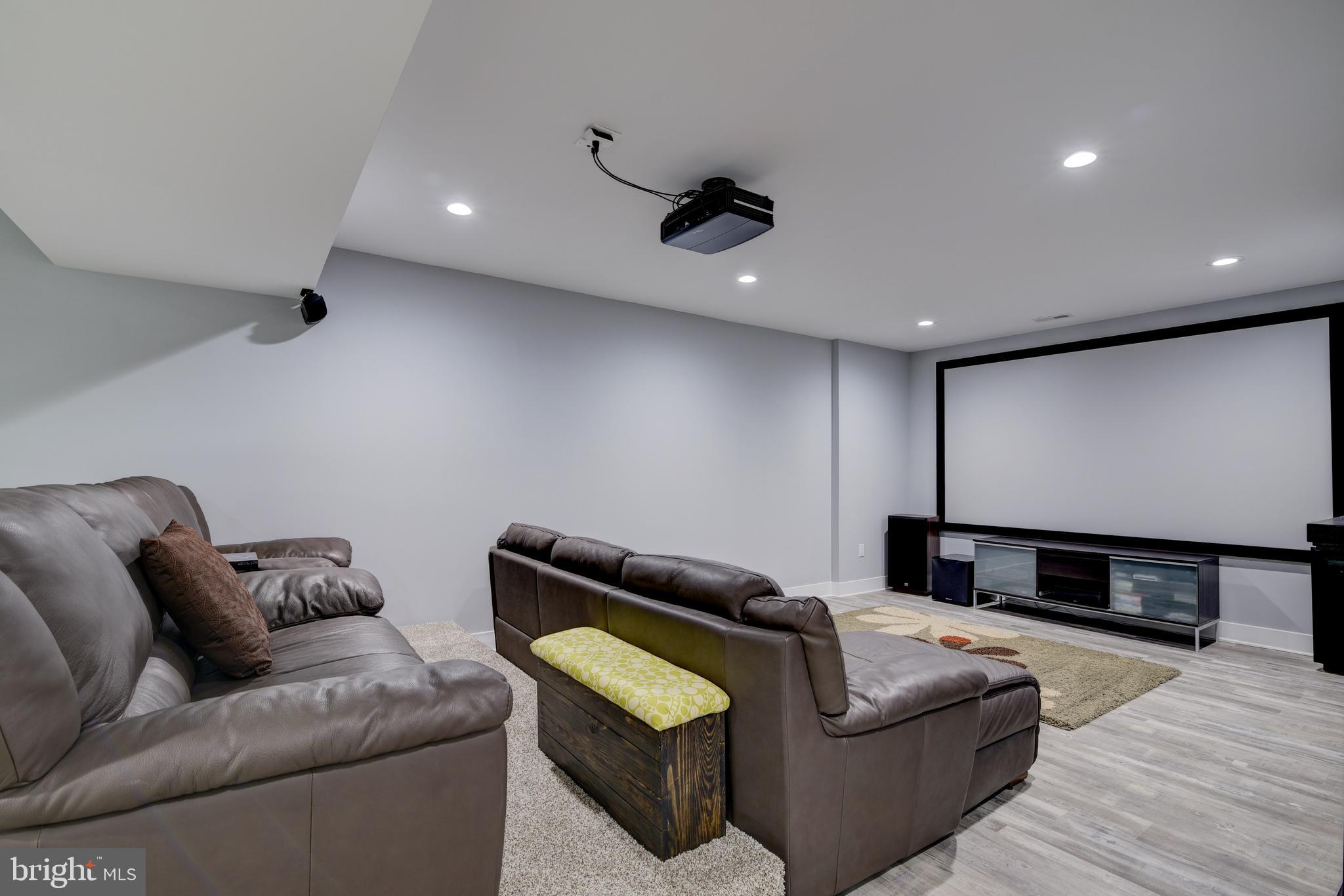 LEESBURG - Residential