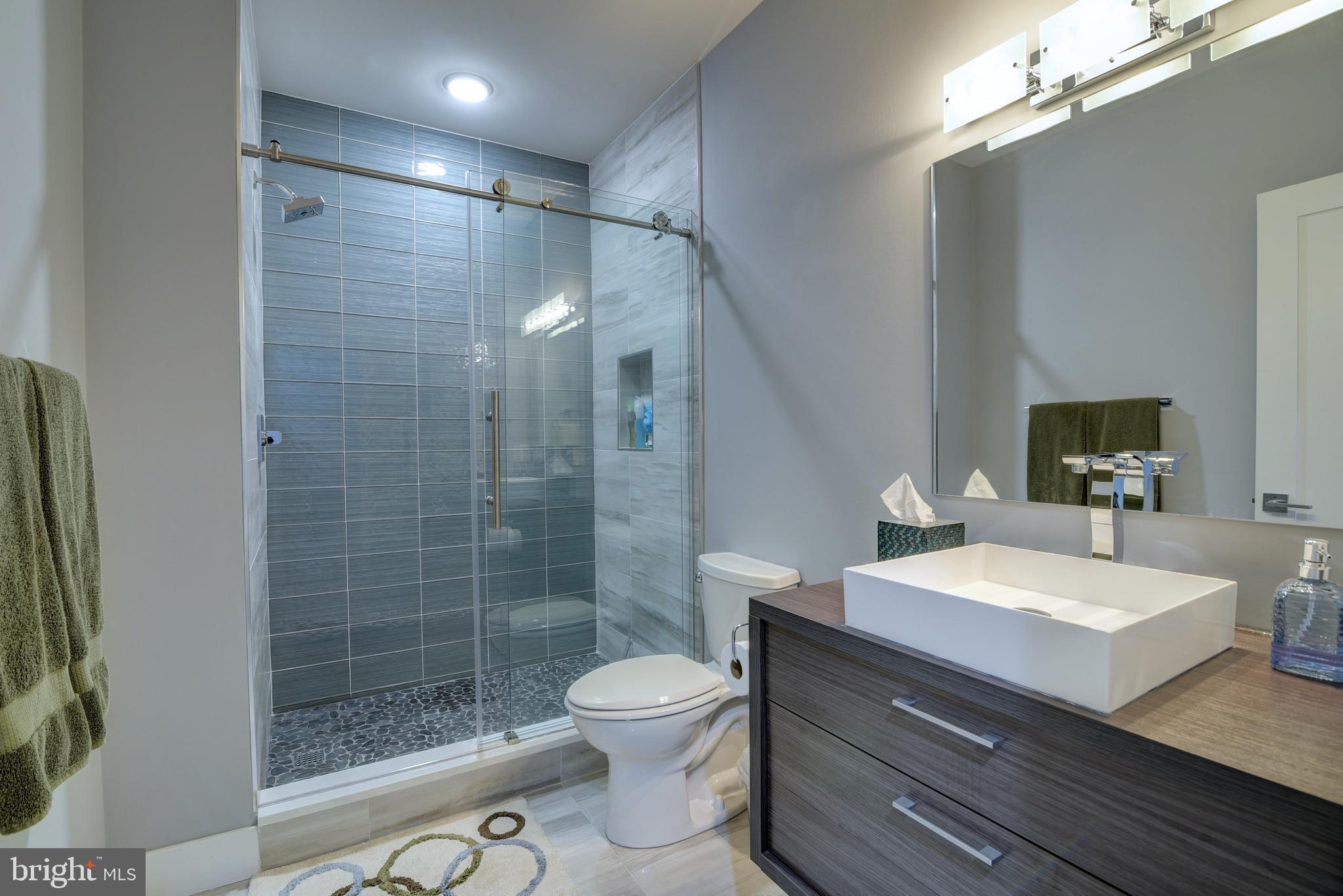 LEESBURG - Residential