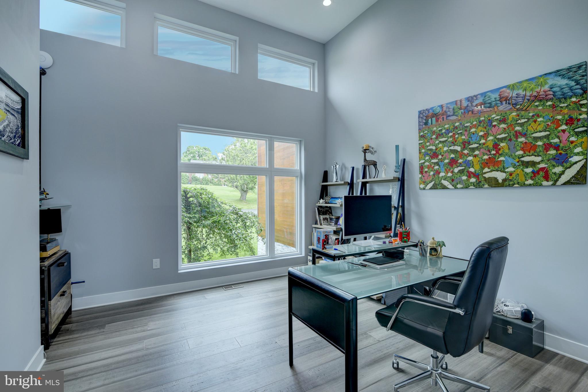 LEESBURG - Residential