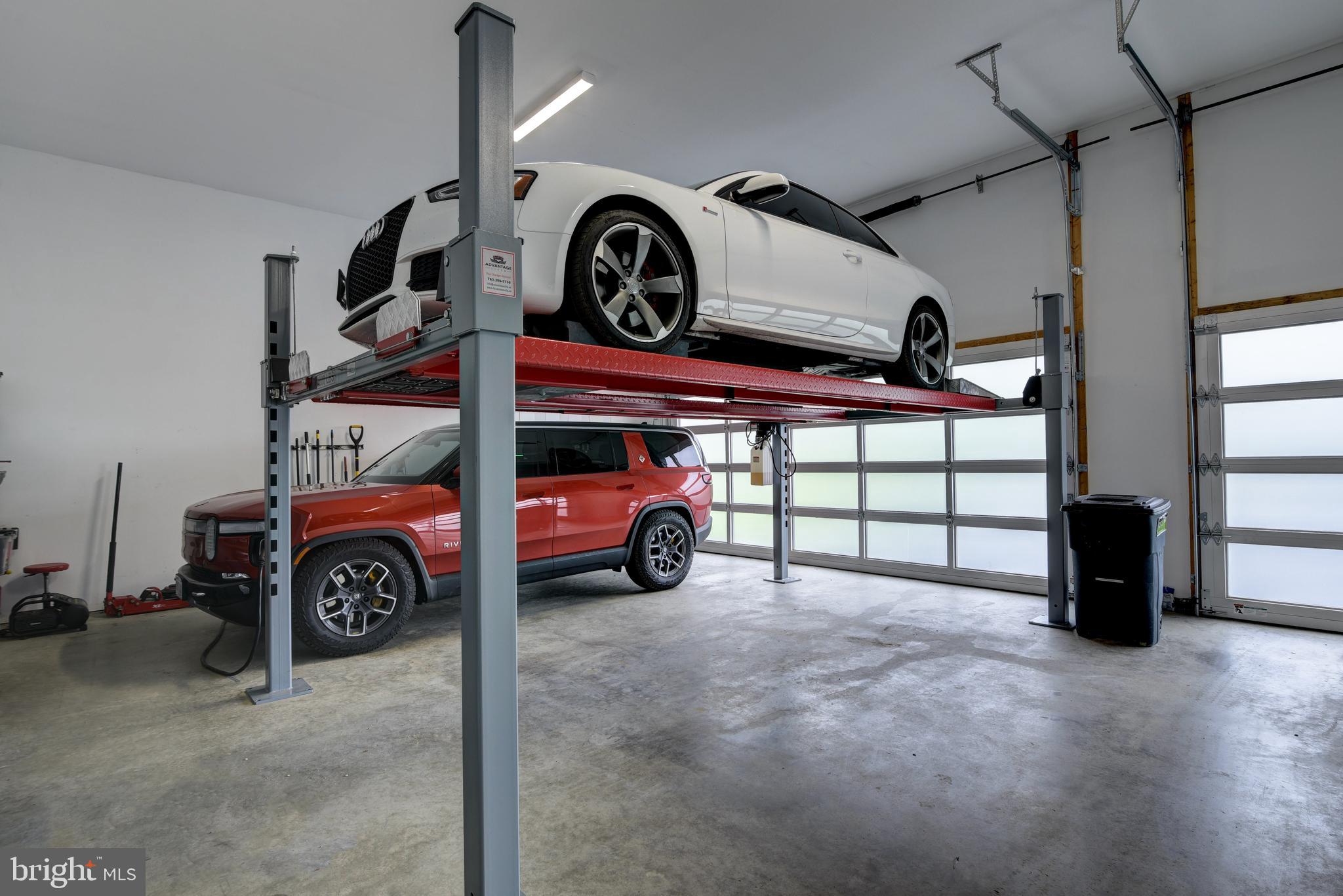 LEESBURG - Residential