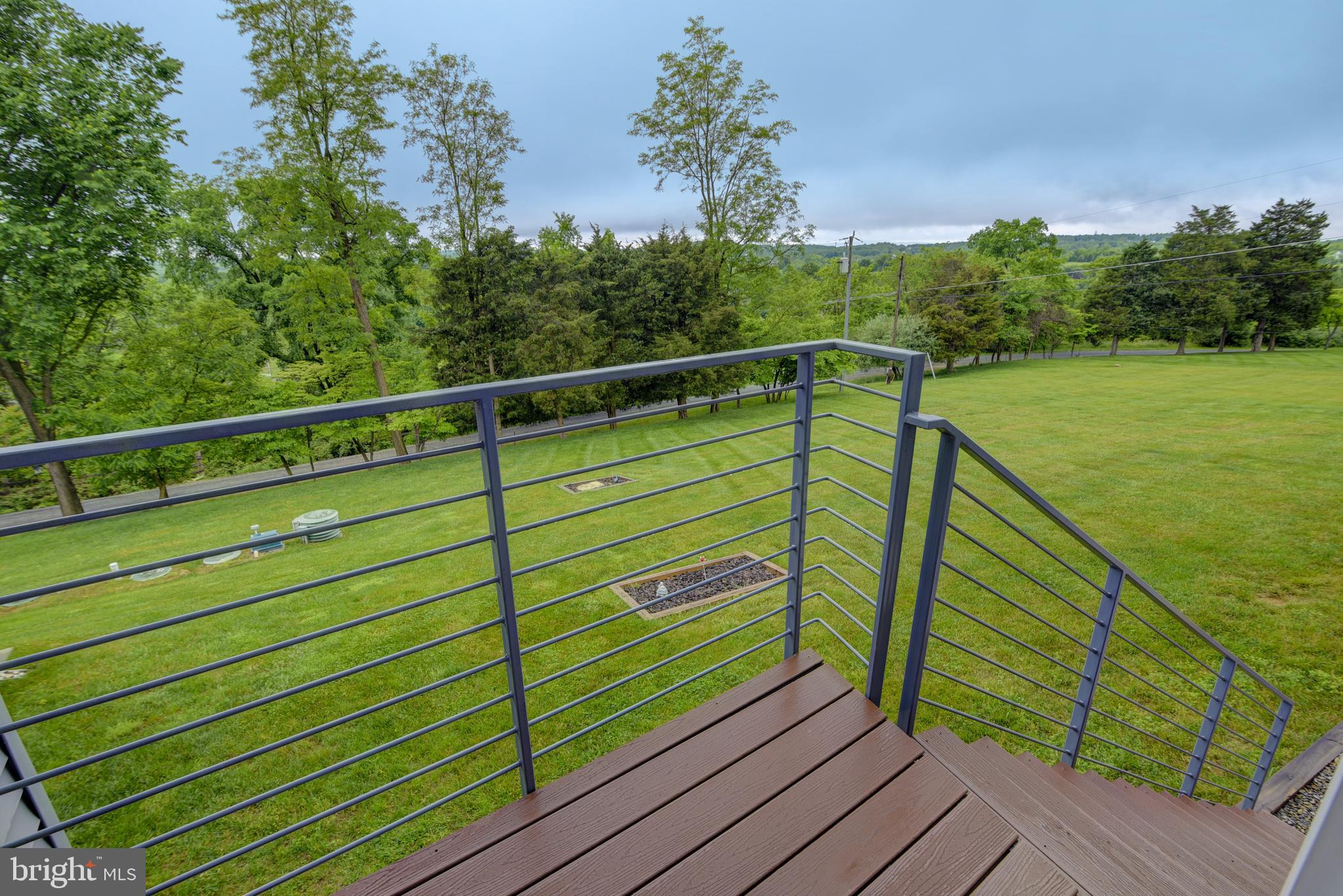 LEESBURG - Residential