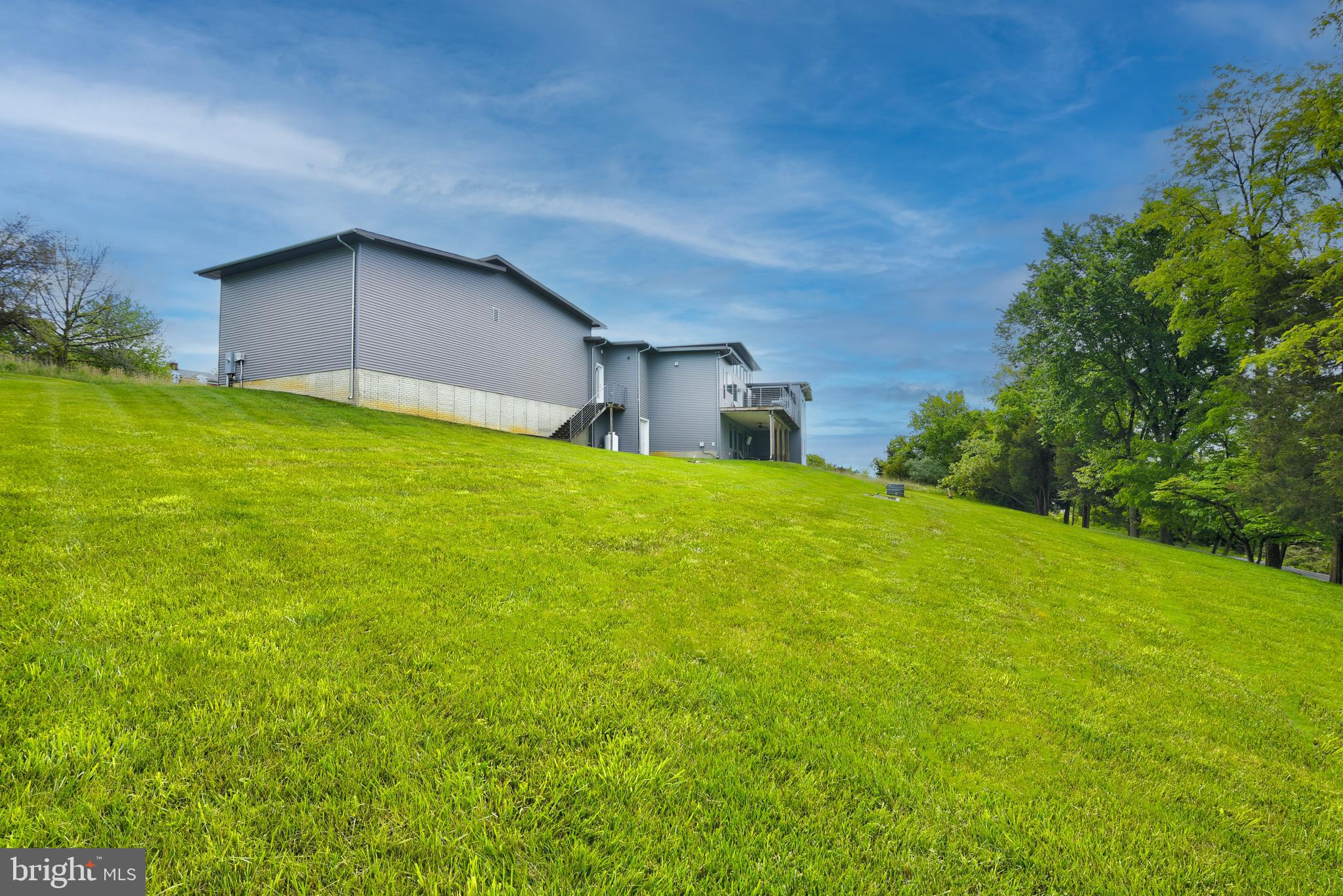 LEESBURG - Residential