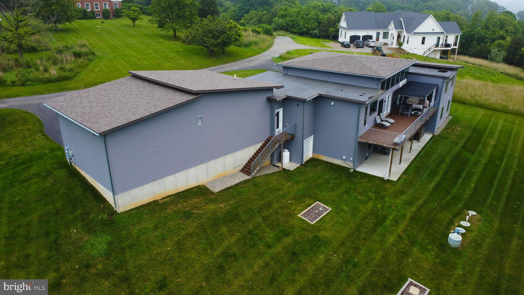 LEESBURG - Residential