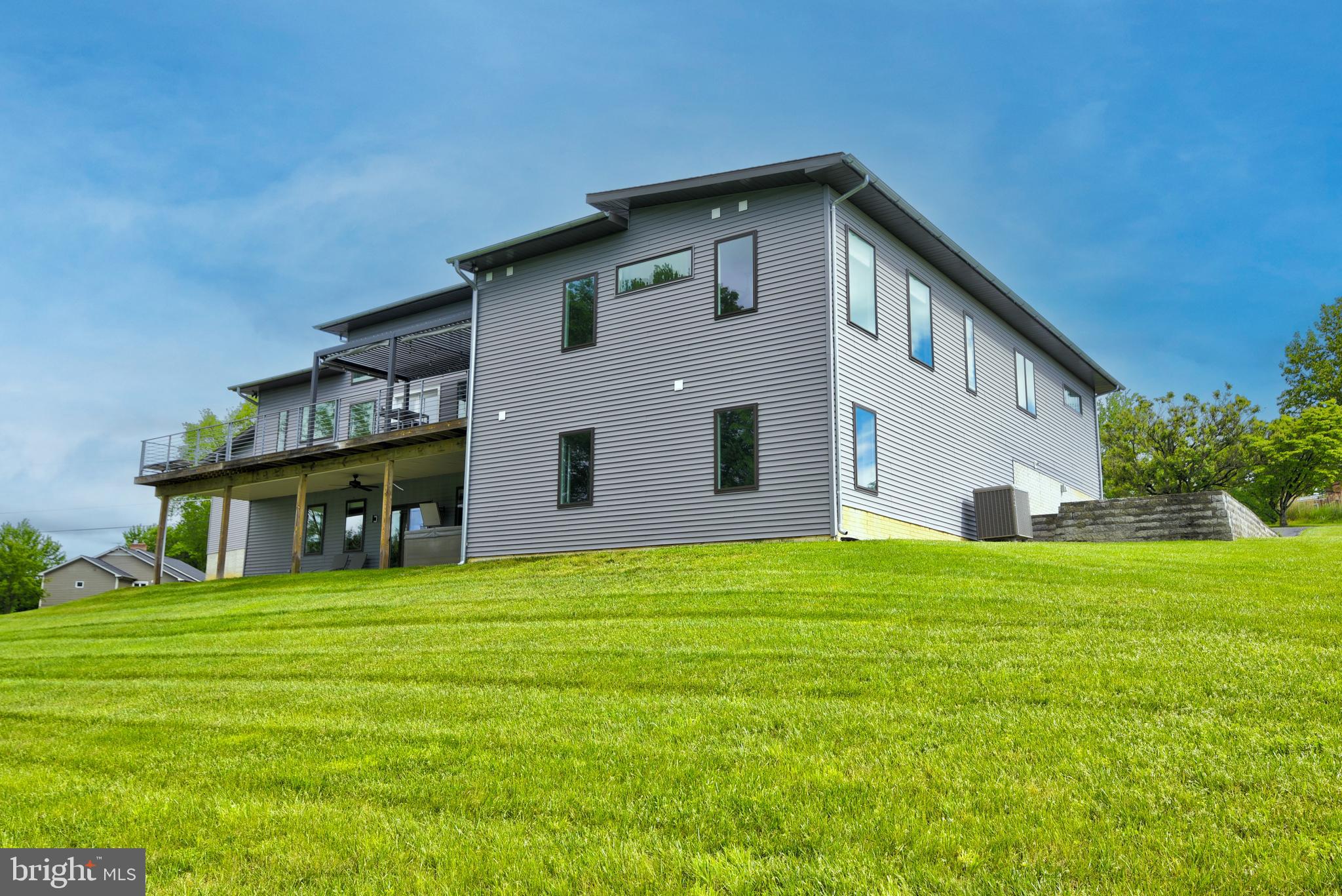 LEESBURG - Residential