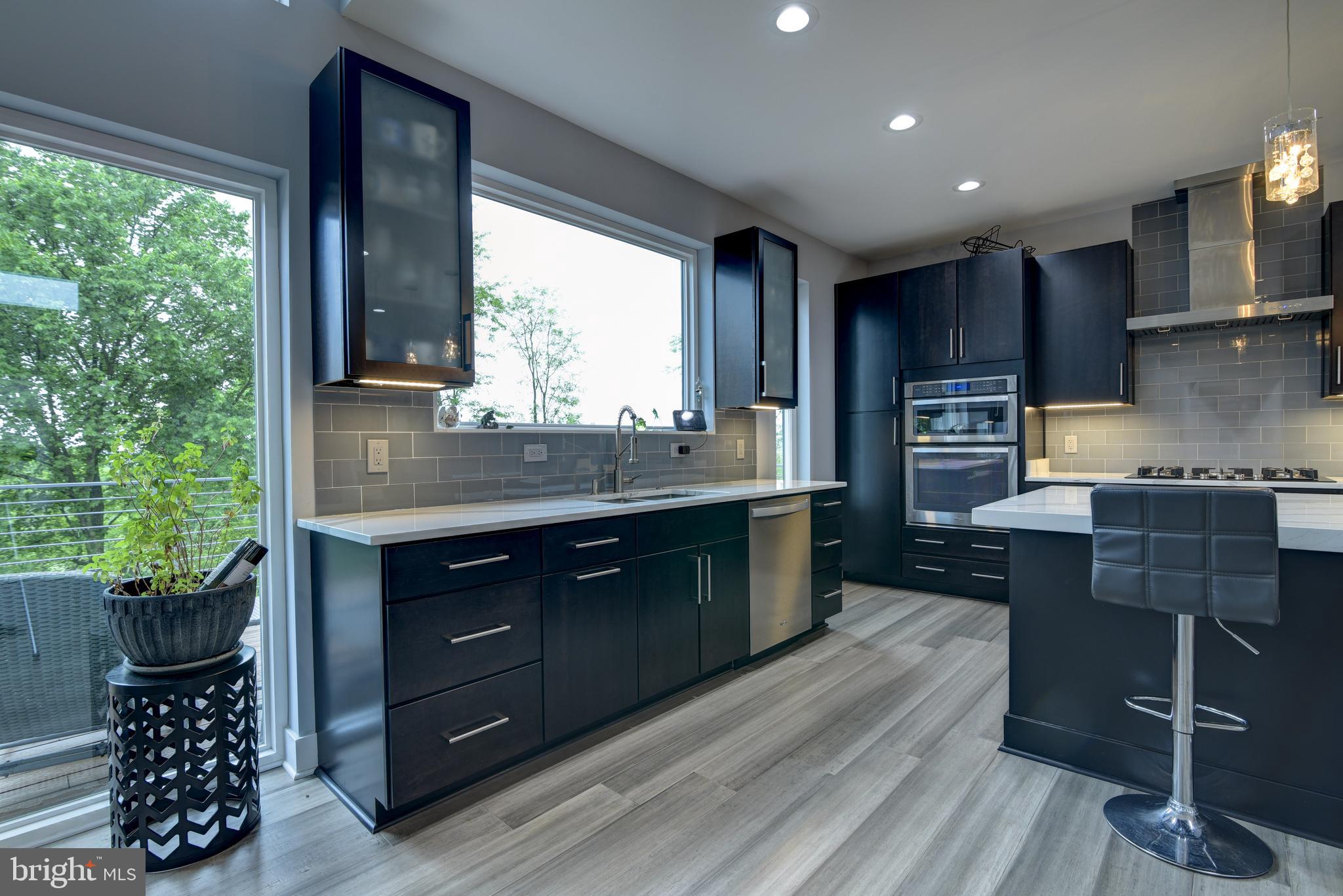 LEESBURG - Residential