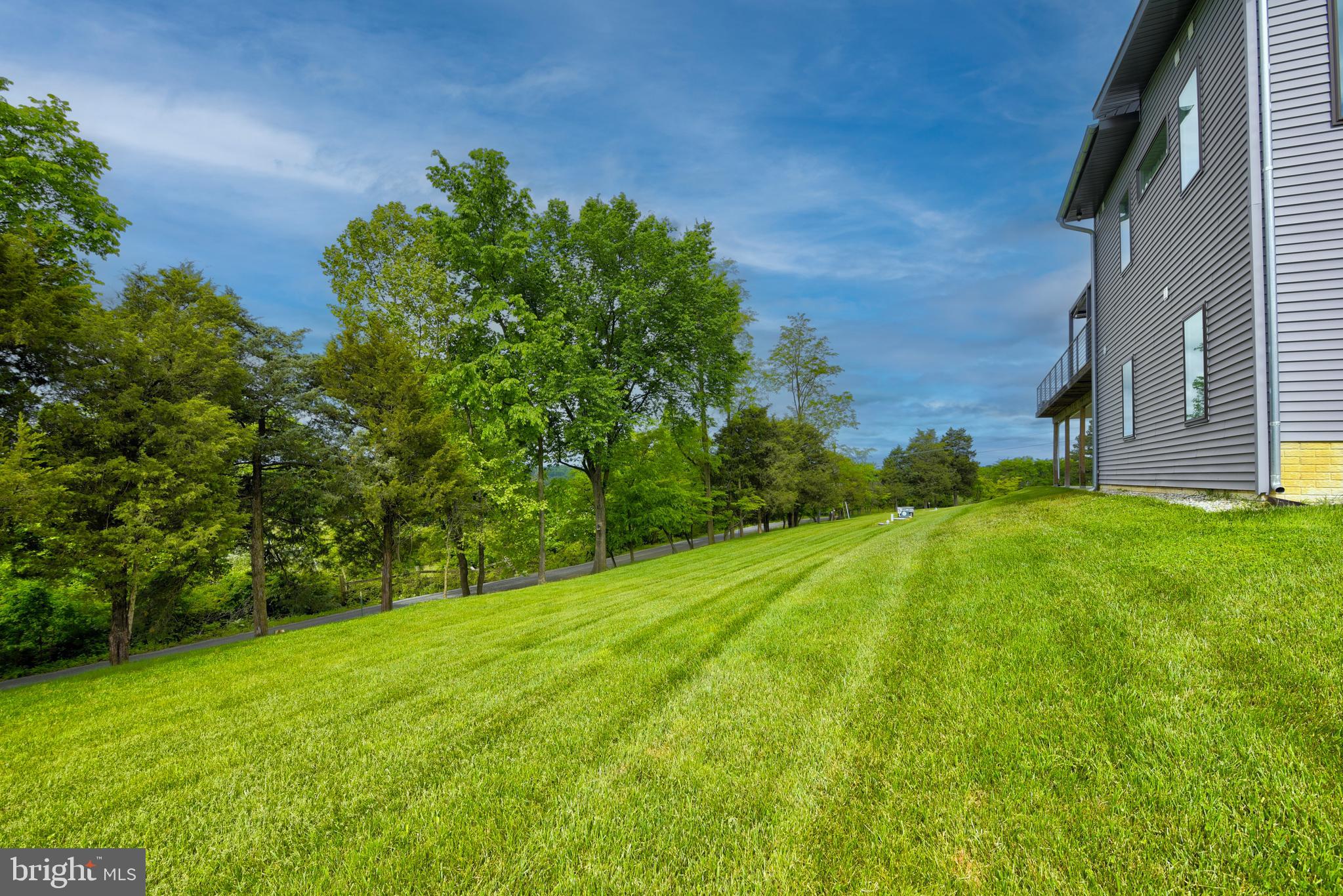 LEESBURG - Residential