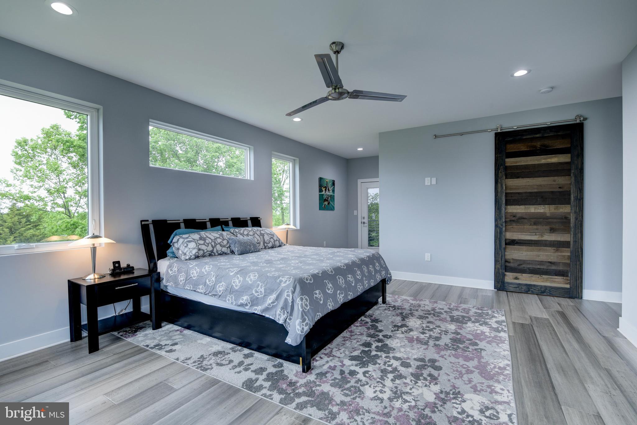 LEESBURG - Residential