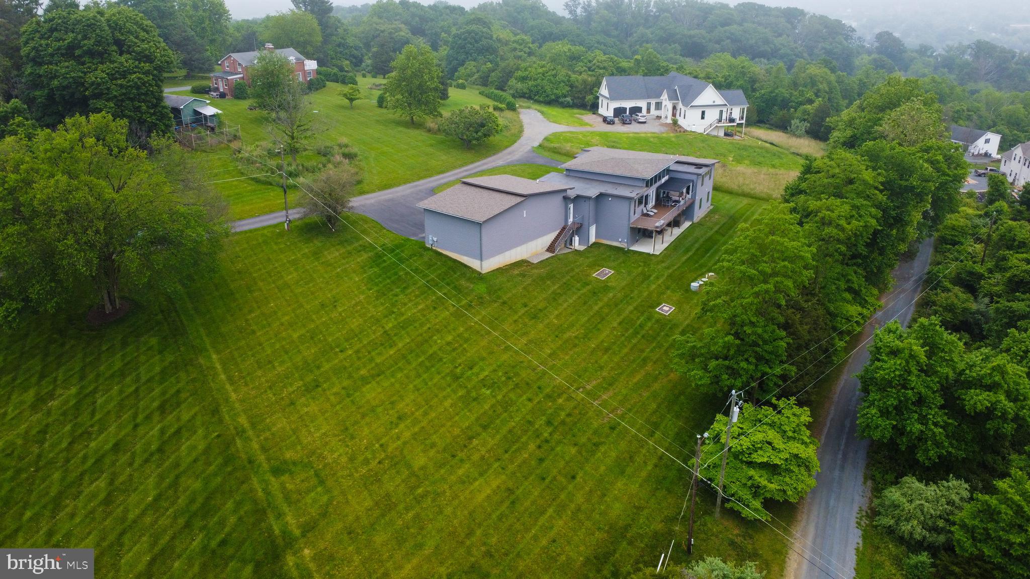 LEESBURG - Residential