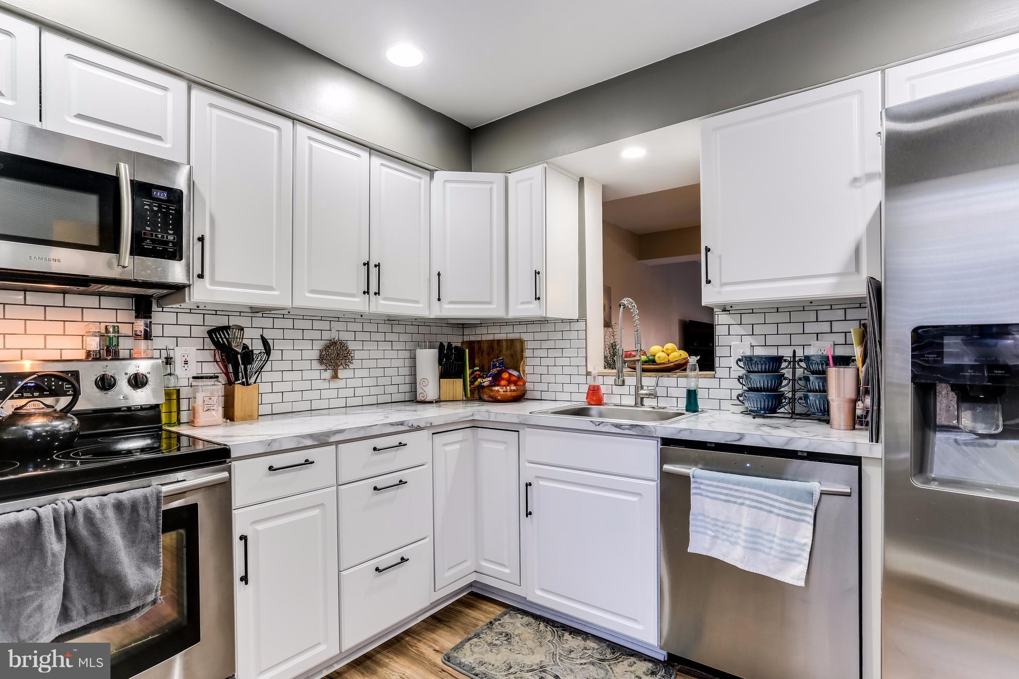 KIMBERLY WOODS VILLAGE - Residential