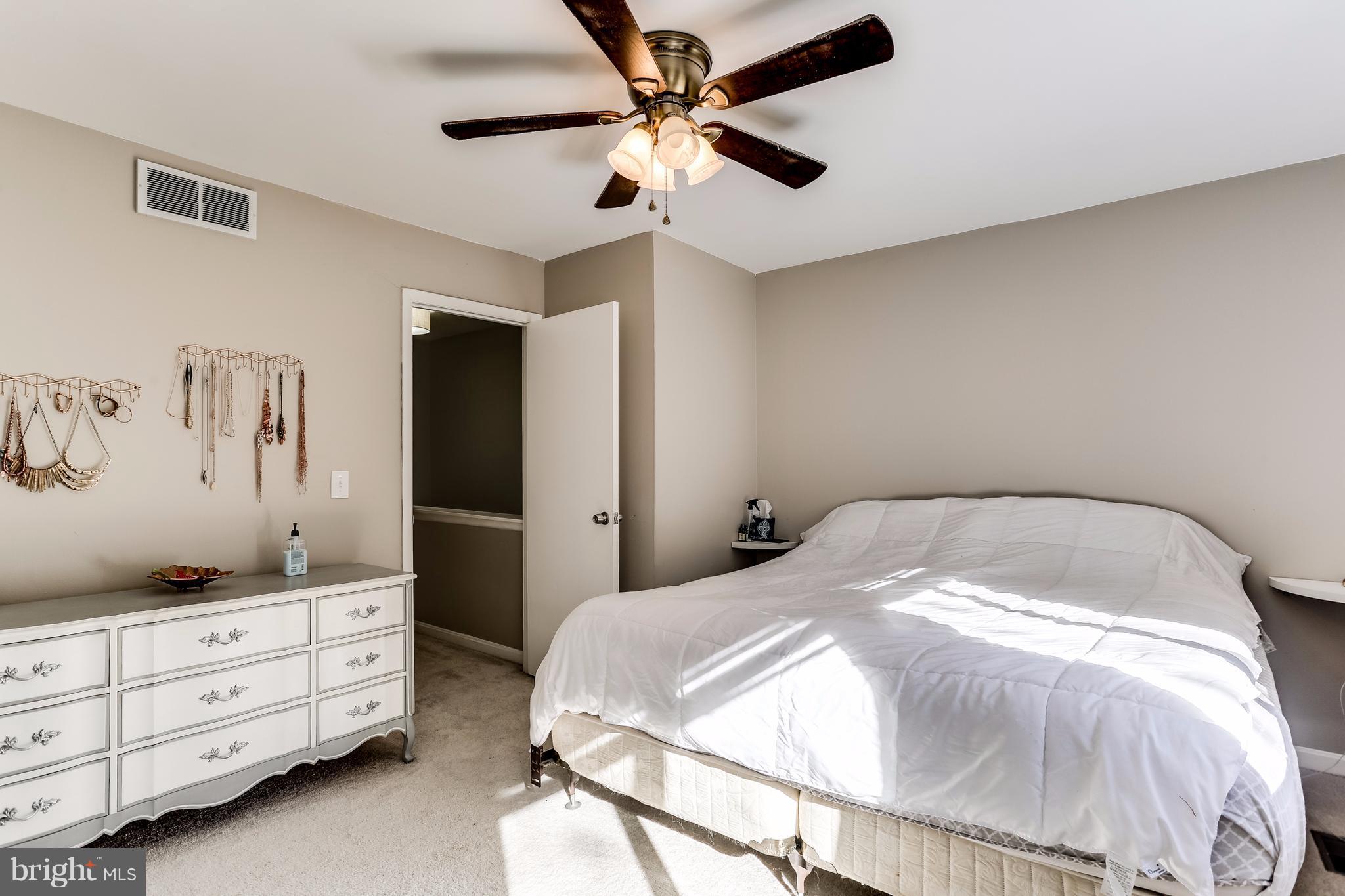 KIMBERLY WOODS VILLAGE - Residential