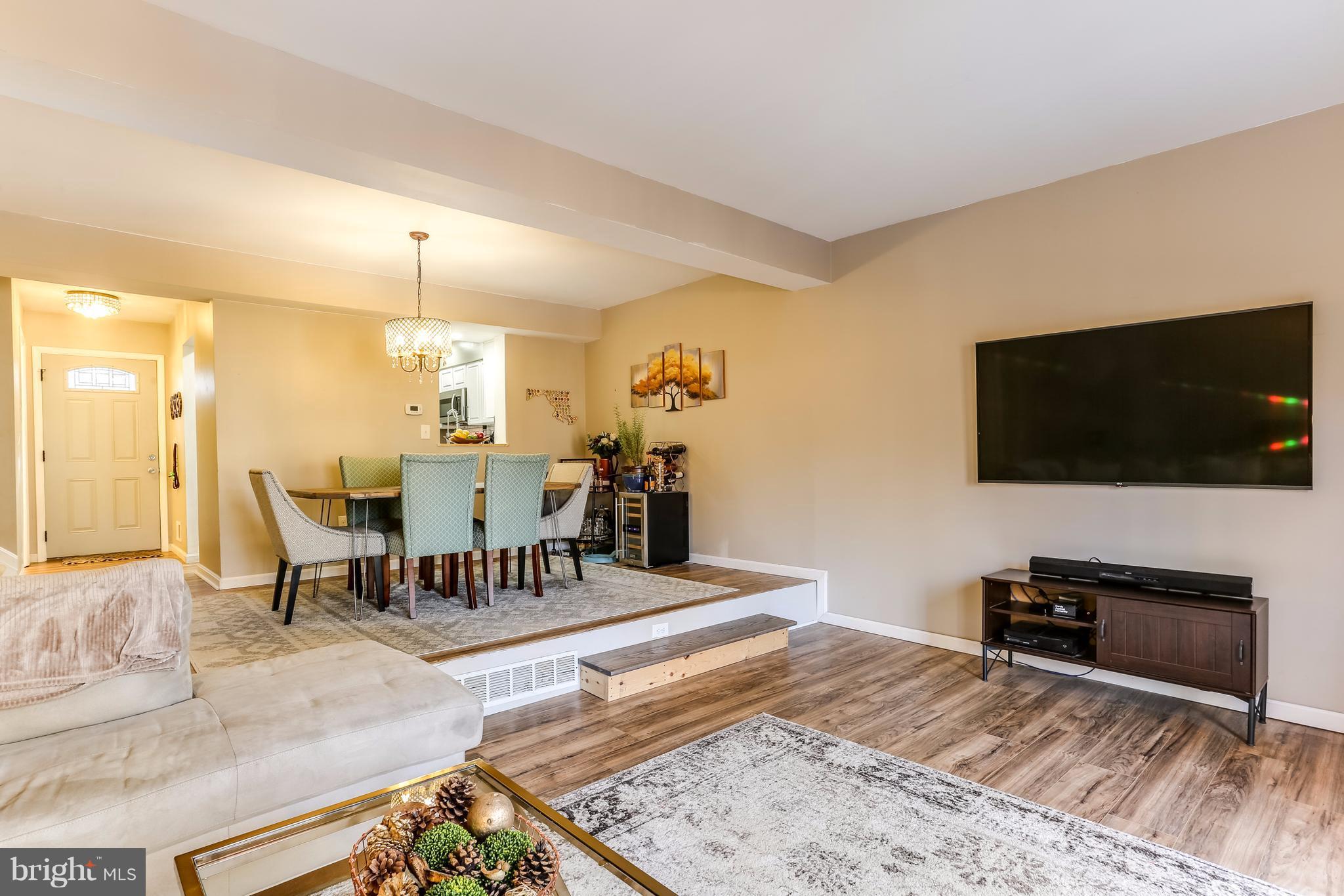 KIMBERLY WOODS VILLAGE - Residential