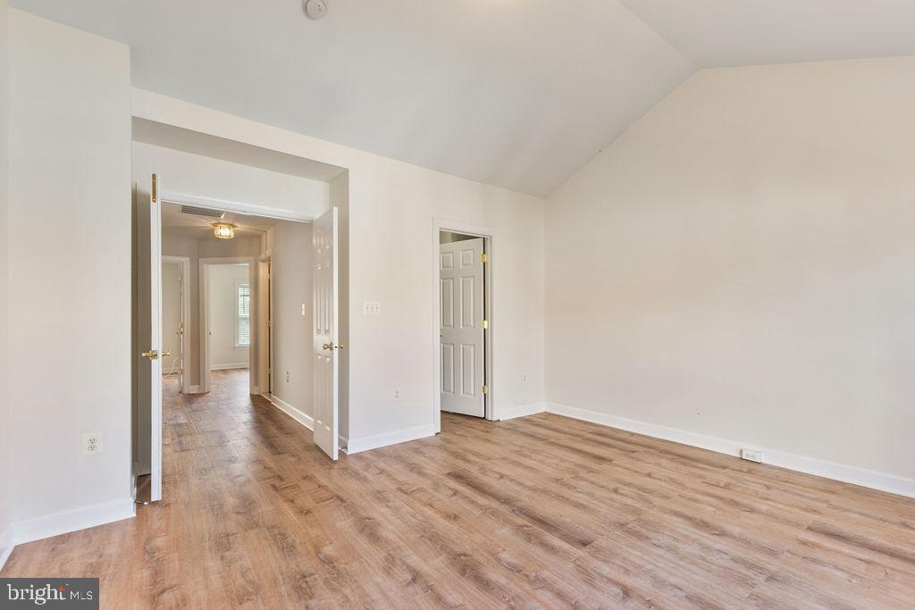 BLOOMS MILL - Residential Lease