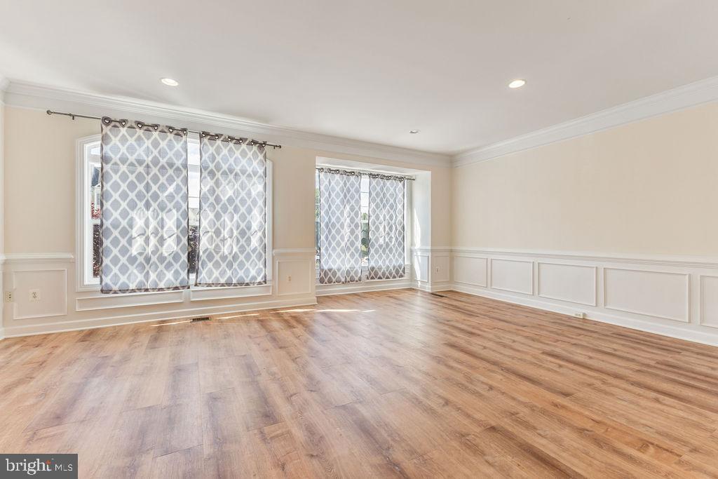 BLOOMS MILL - Residential Lease