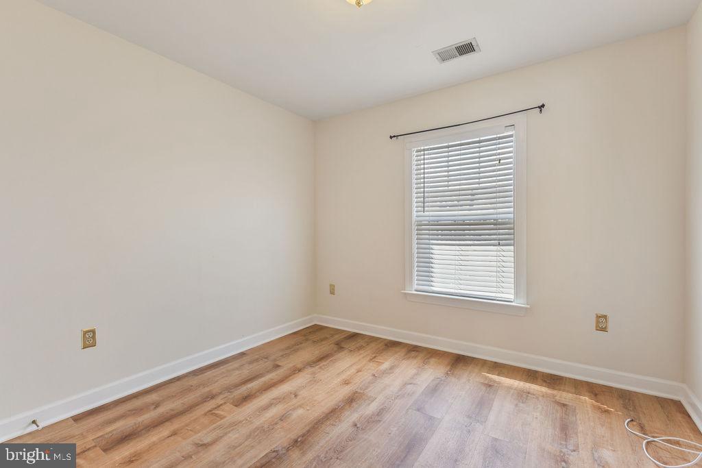 BLOOMS MILL - Residential Lease