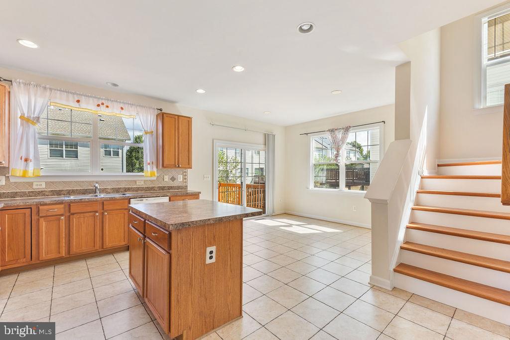 BLOOMS MILL - Residential Lease