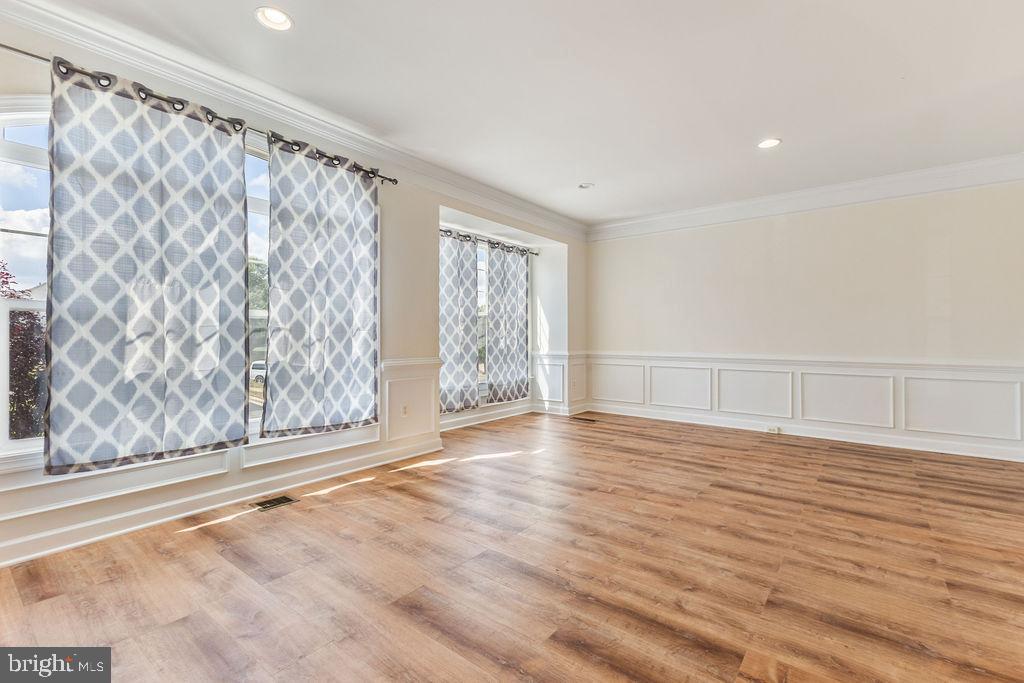 BLOOMS MILL - Residential Lease