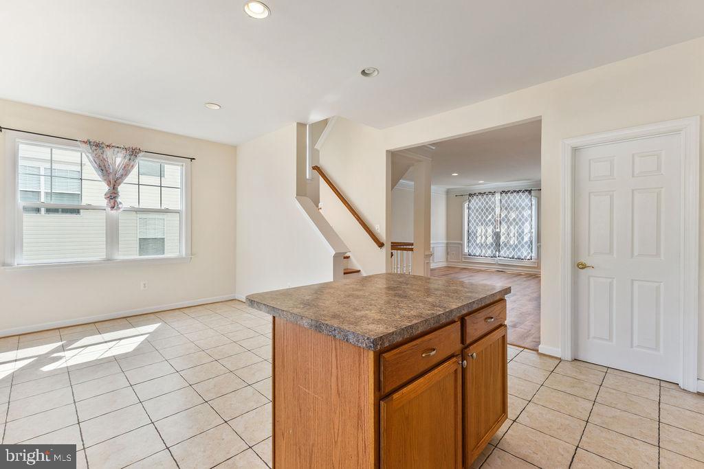 BLOOMS MILL - Residential Lease