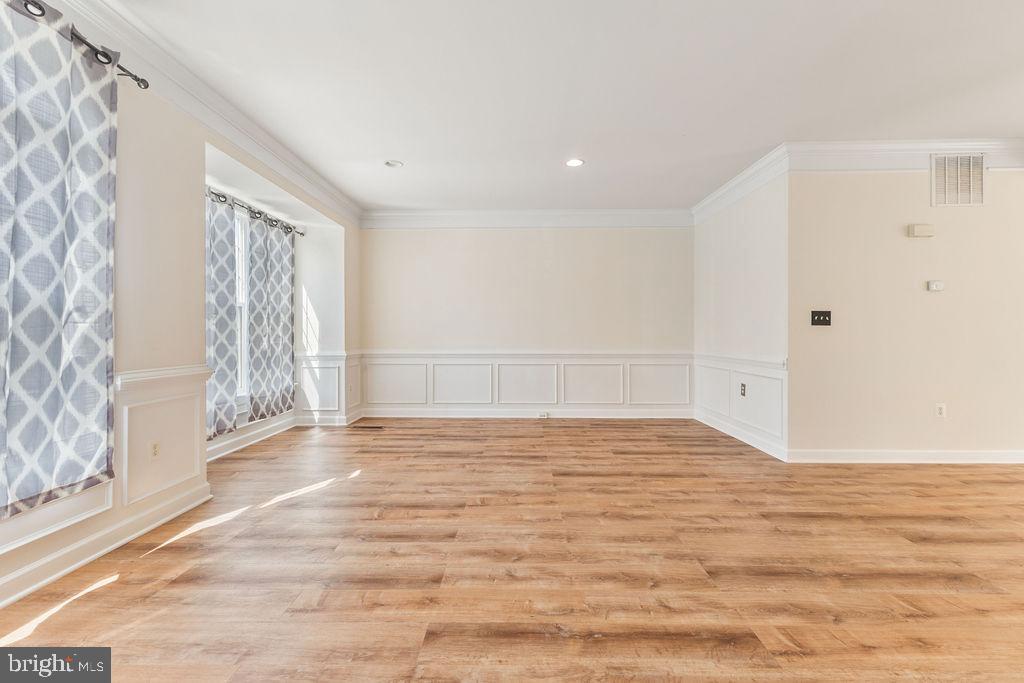 BLOOMS MILL - Residential Lease