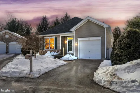 1454 Quaker Ridge Unit 1454, West Chester, PA MLS: PACT2116988