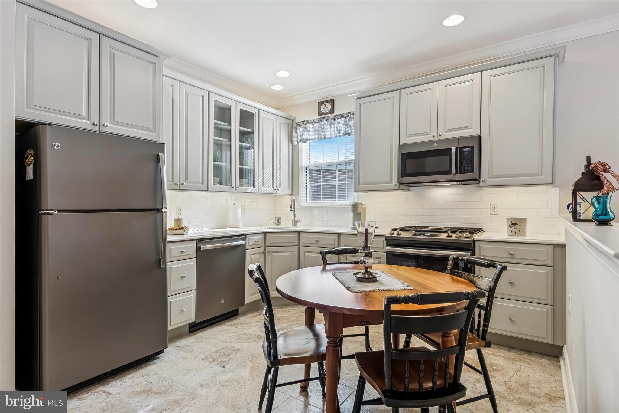 QUAKER RIDGE - Residential