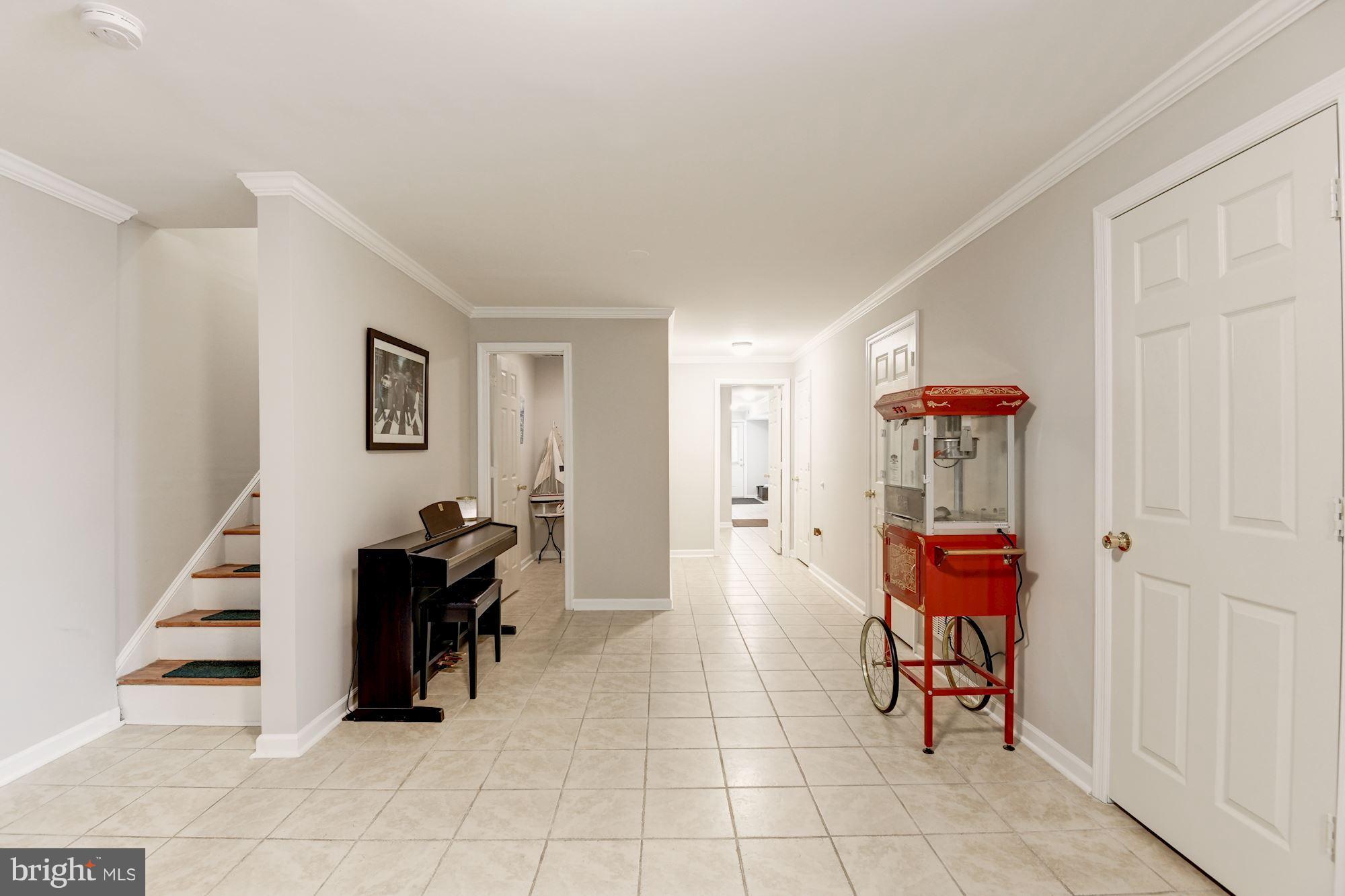 GROVETON HEIGHTS - Residential