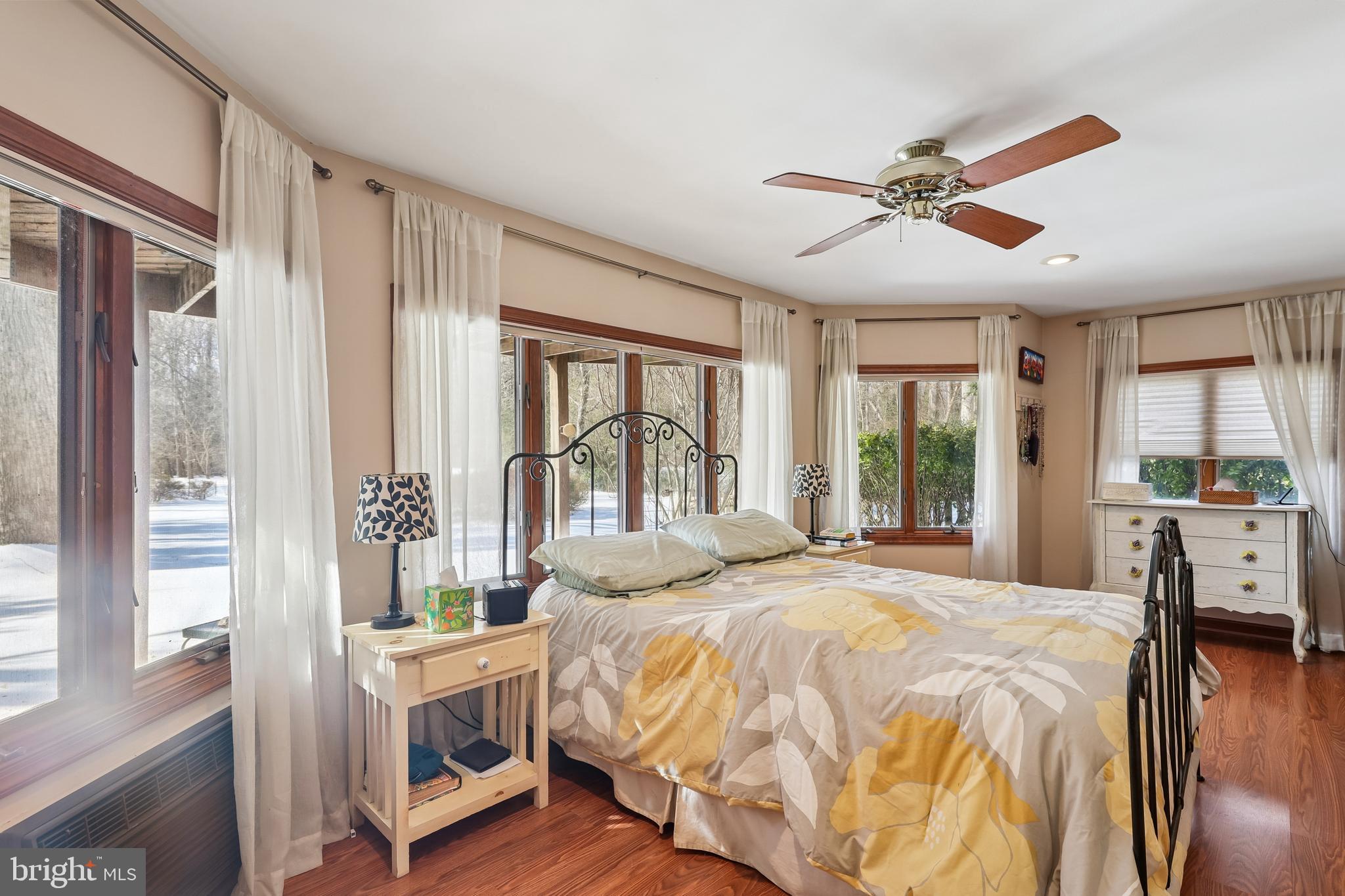 SLEEPY HOLLOW - Residential