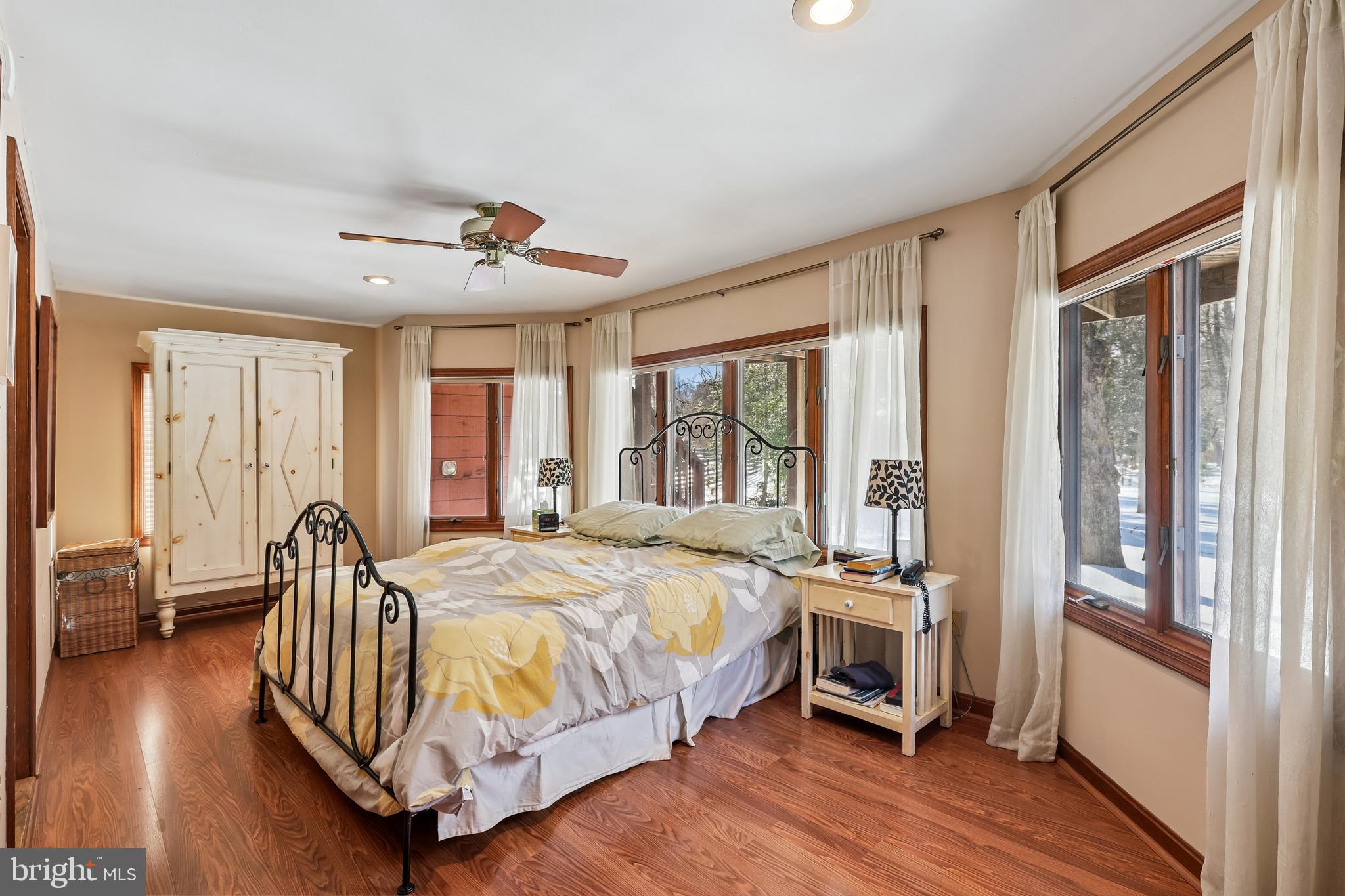 SLEEPY HOLLOW - Residential