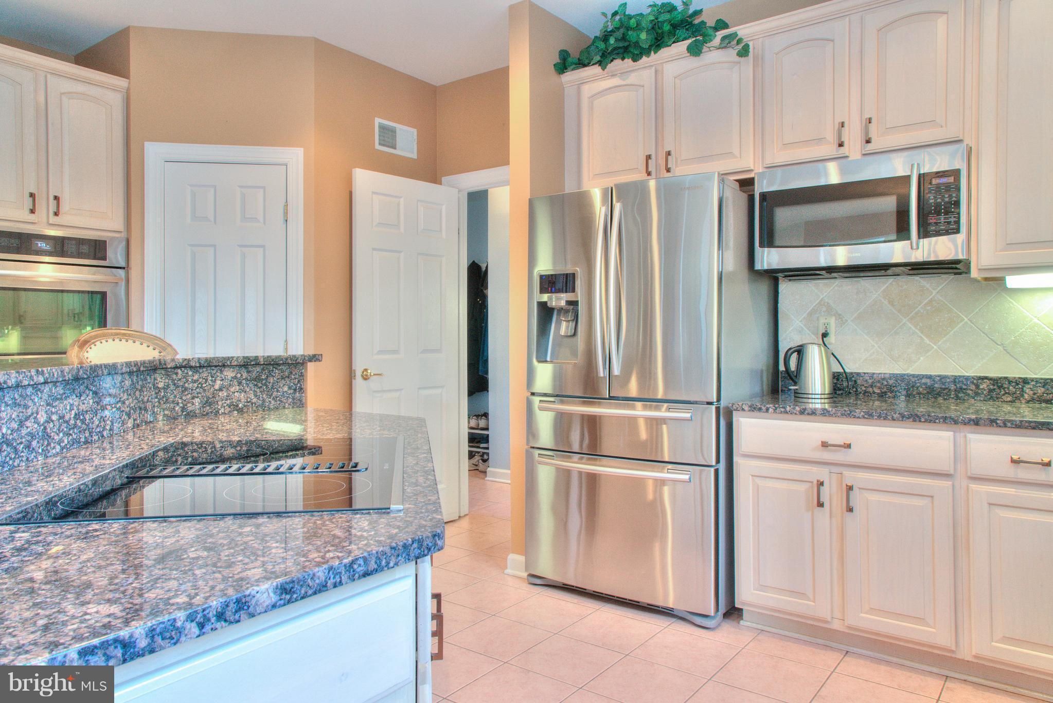 GROVEMONT - Residential